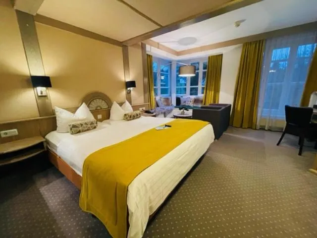 Bed in Romantisches Hotel Menzhausen