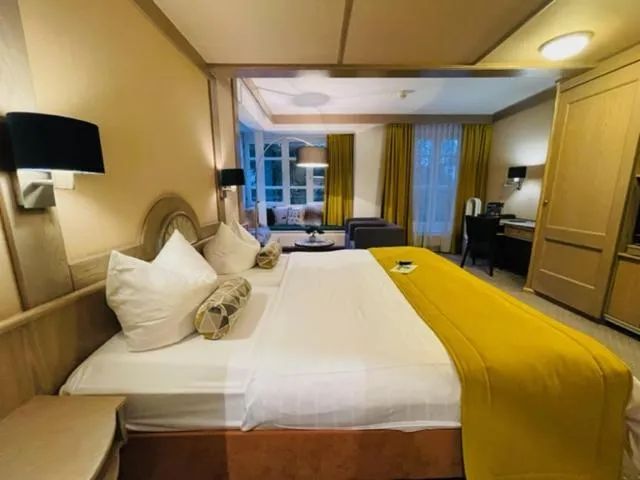 Bed in Romantisches Hotel Menzhausen