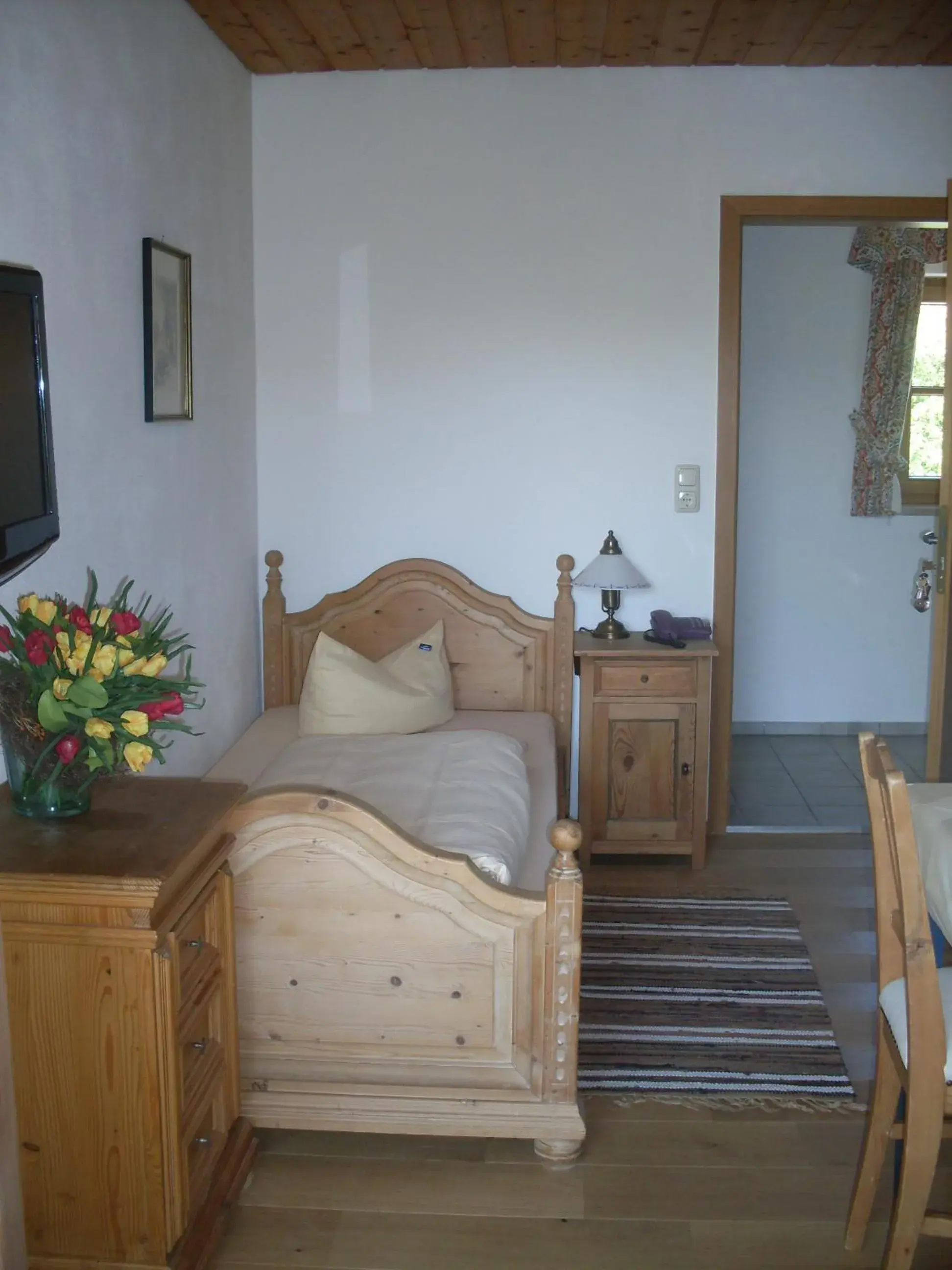 Single Room with Balcony in Gasthof Ochsenwirt Single Room with Balcony in Gasthof Ochsenwirt