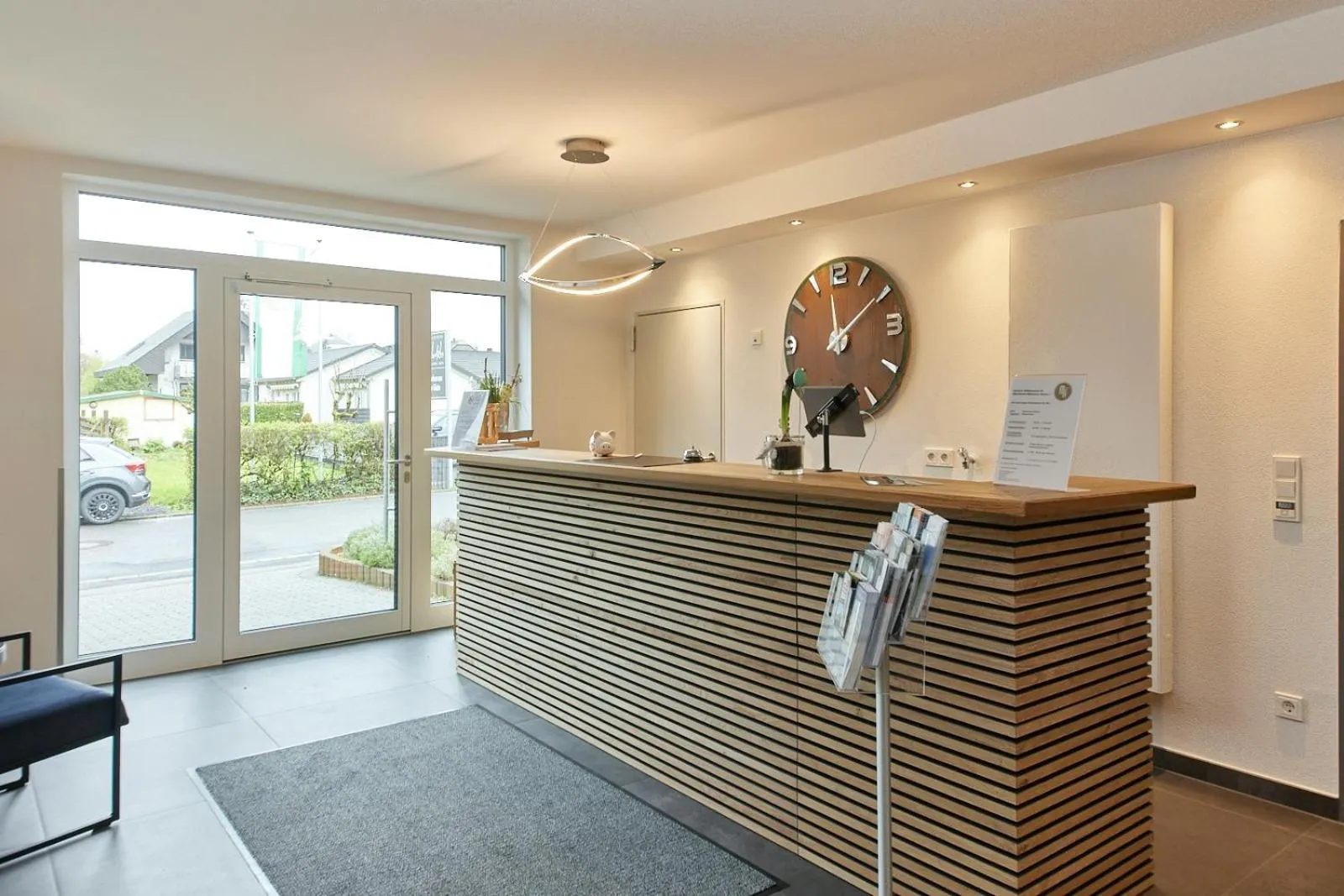 Lobby or reception in Moselhotel Weinhaus Simon `Sauna`Restaurant`ELadesäule