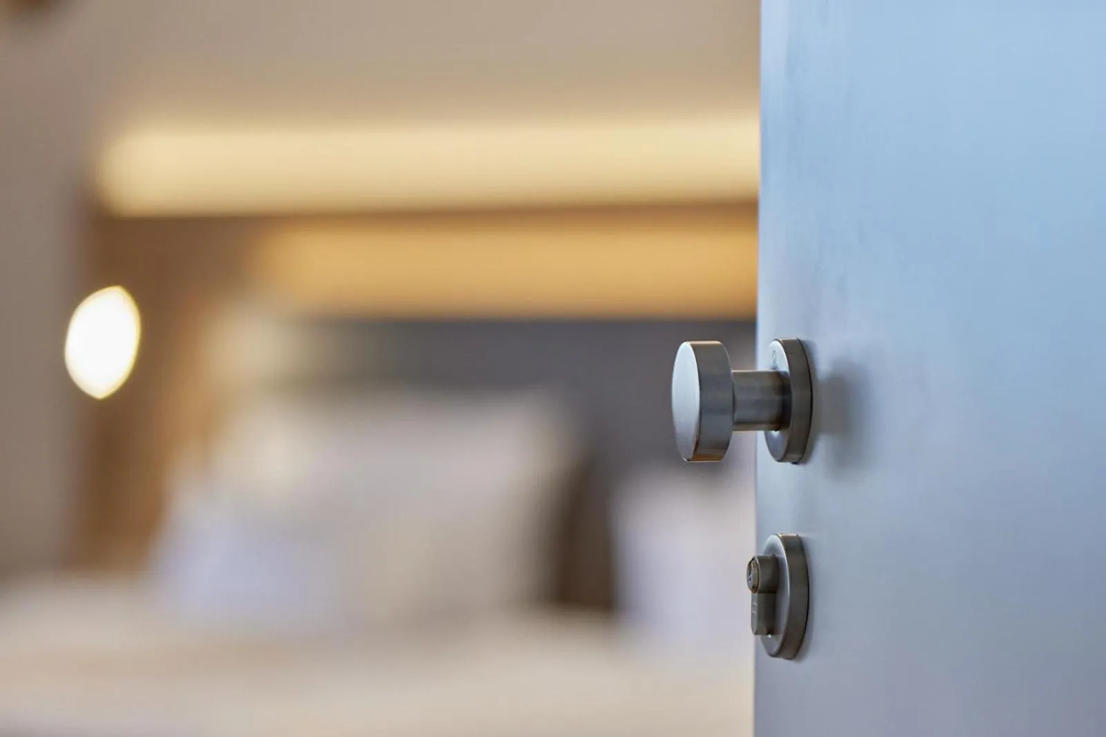 Photo of the whole room, Bed in Moselhotel Weinhaus Simon `Sauna`Restaurant`ELadesäule