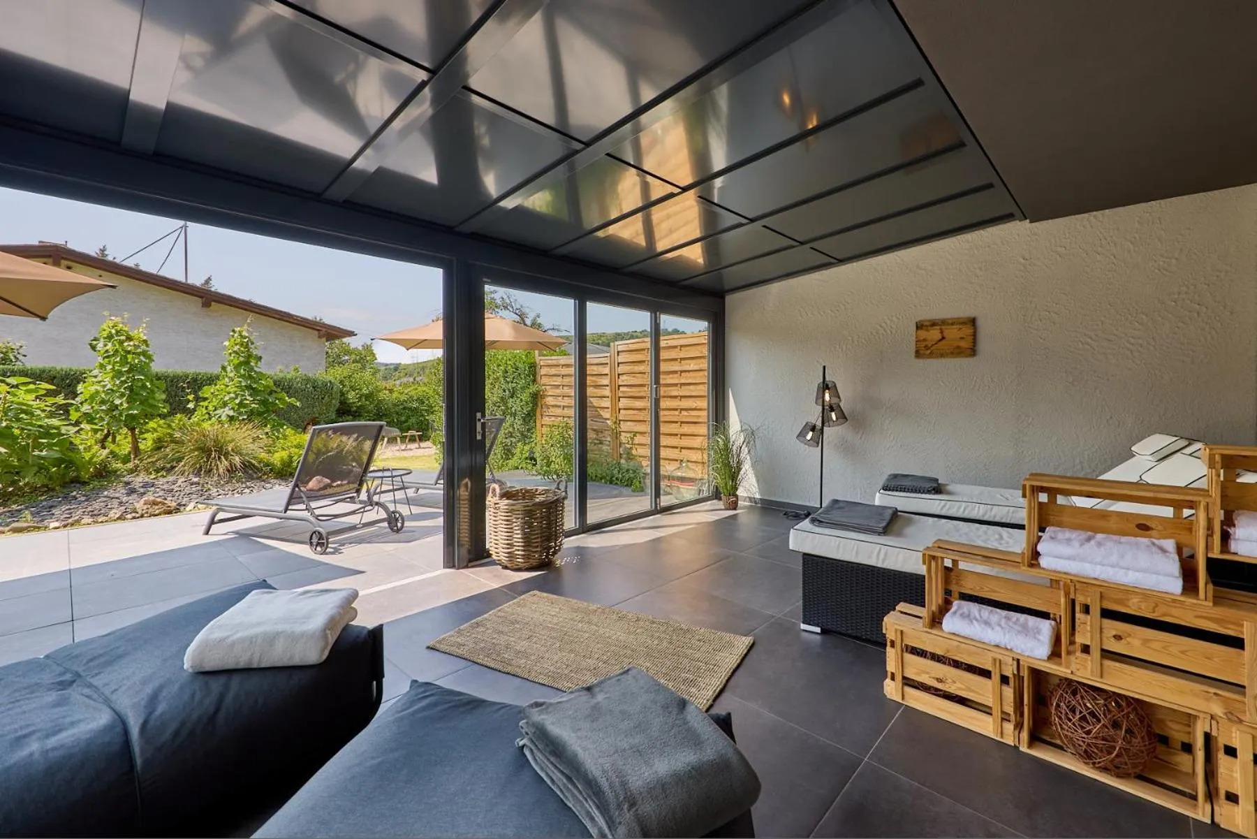 Spa and wellness centre/facilities in Moselhotel Weinhaus Simon `Sauna`Restaurant`ELadesäule