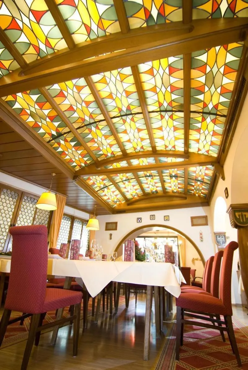 Restaurant/places to eat in Hotel Kempf