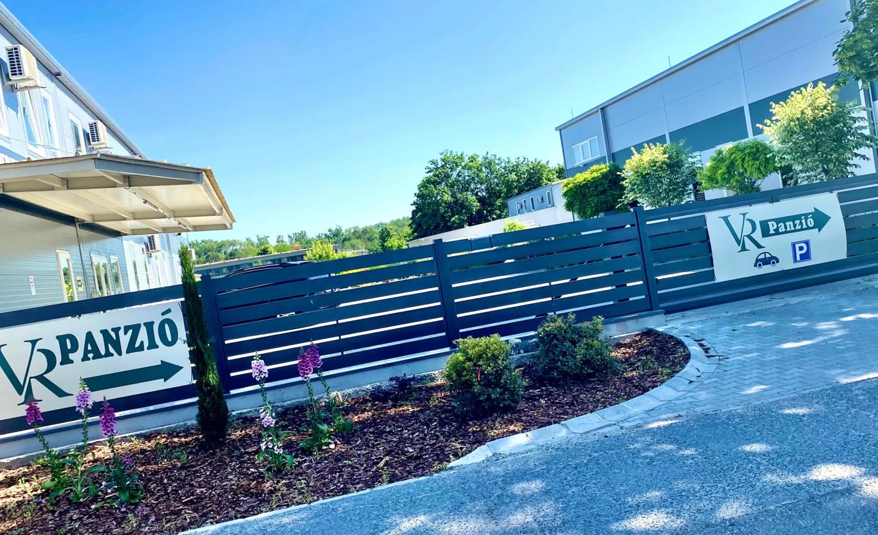 Property building in Vecsési Rendezvényközpont és Panzió