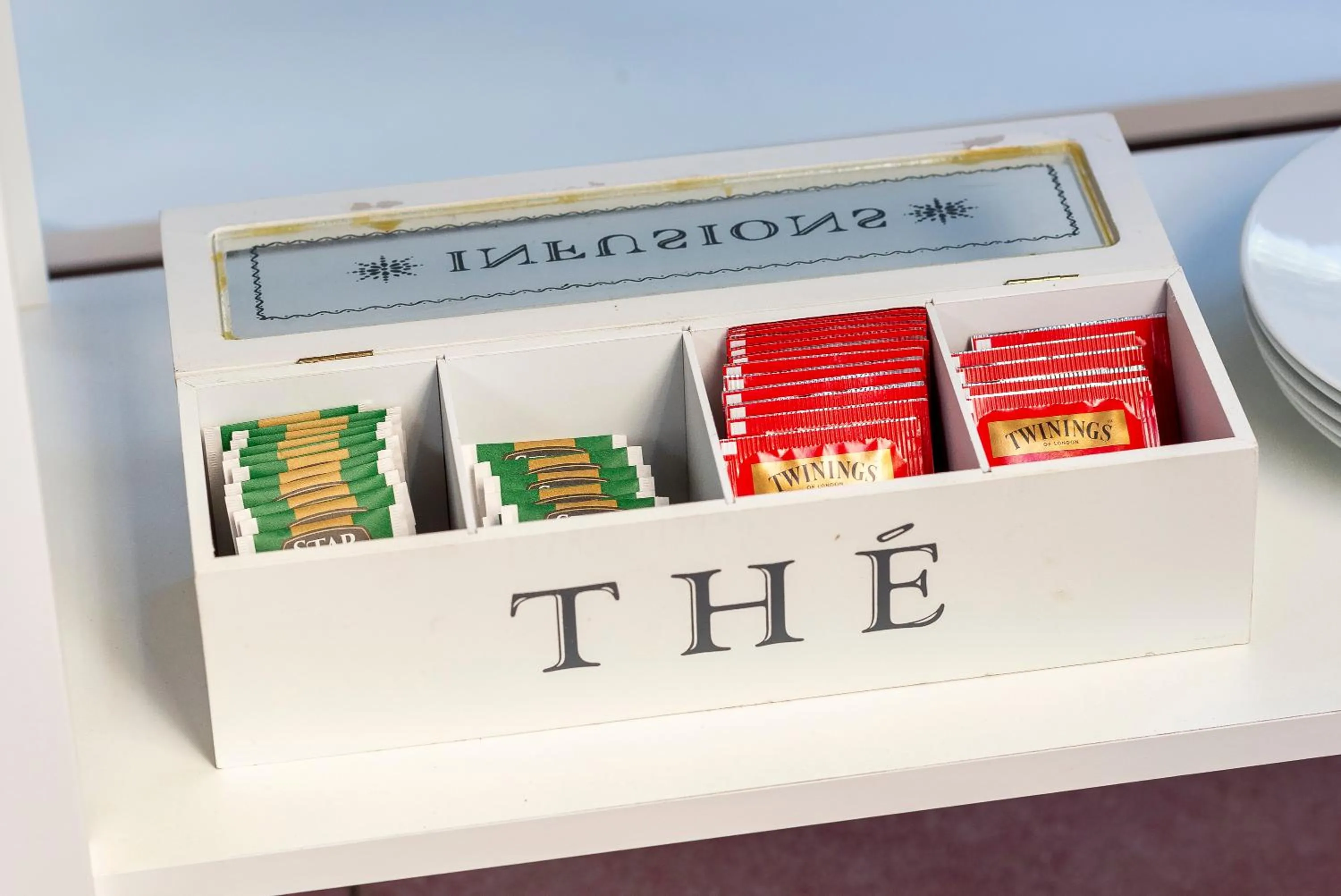 Food and drinks in Marlè Rooms