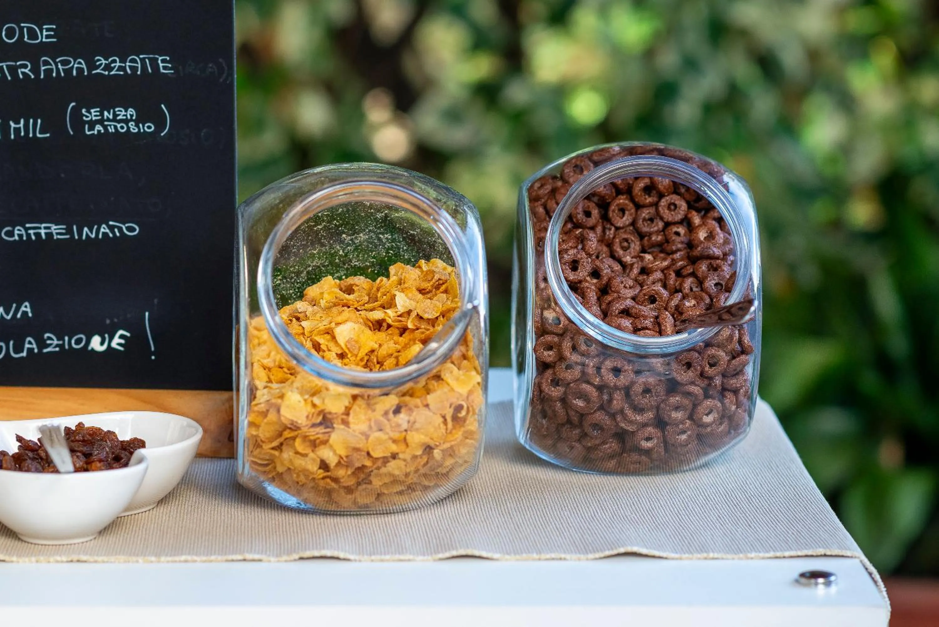 Food and drinks in Marlè Rooms