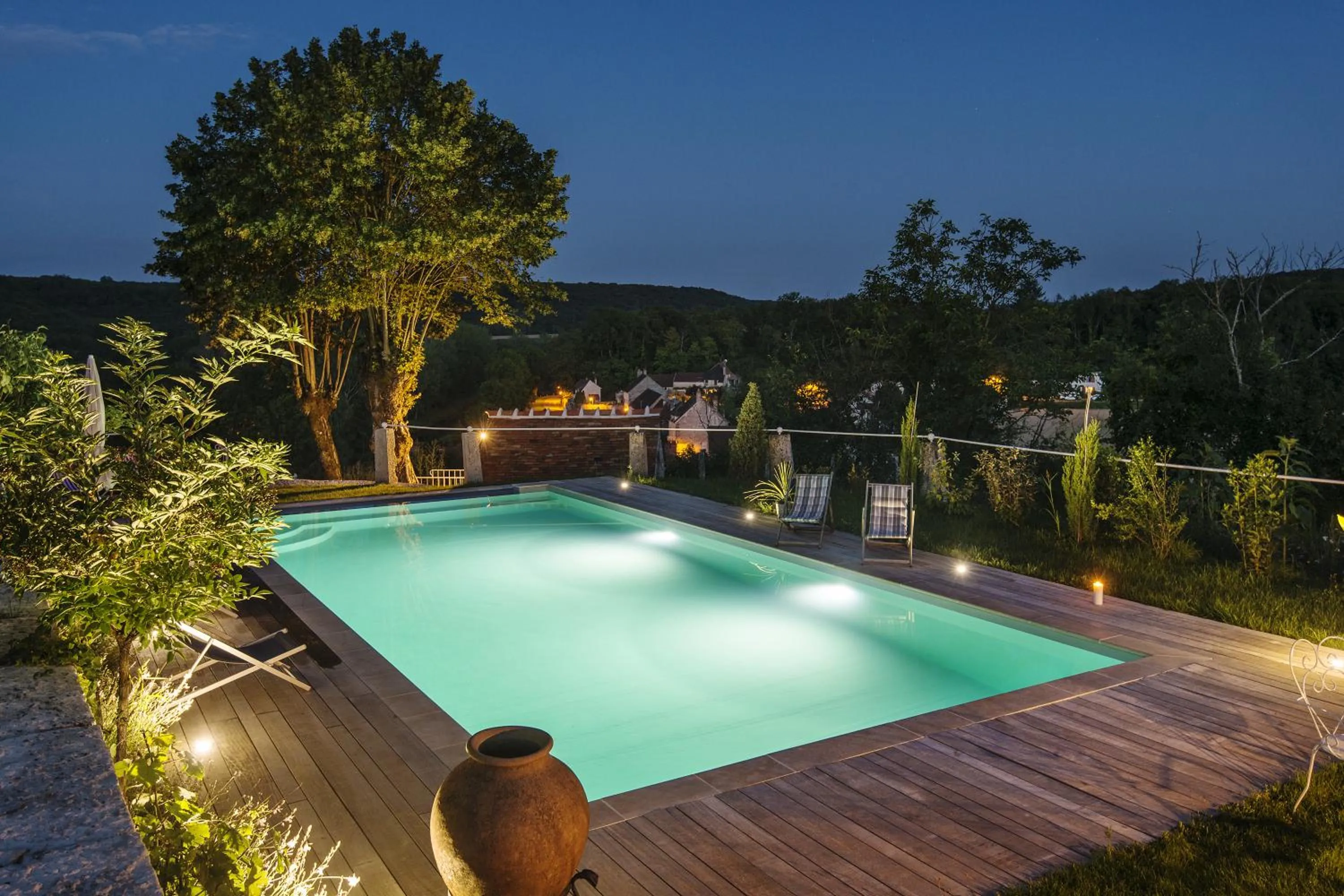 Pool view in Le Domaine des Carriers - Gites