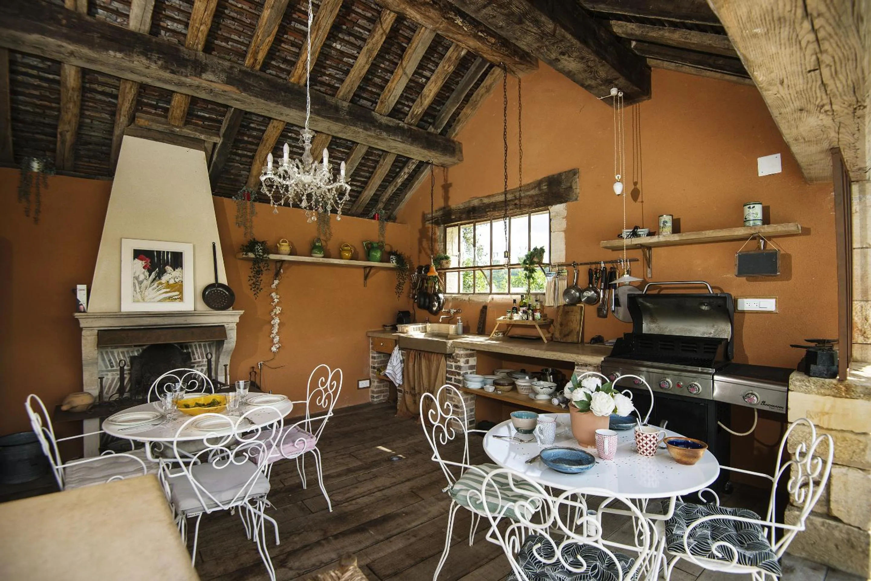 Pool view in Le Domaine des Carriers - Gites