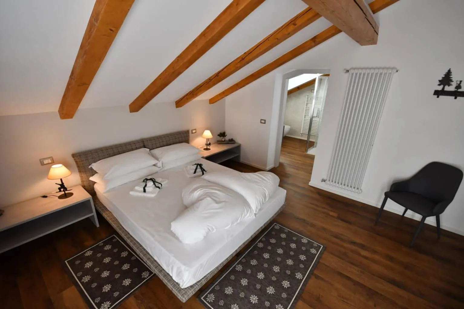 Photo of the whole room, Bed in Maison Boutique Fior d'Alpe
