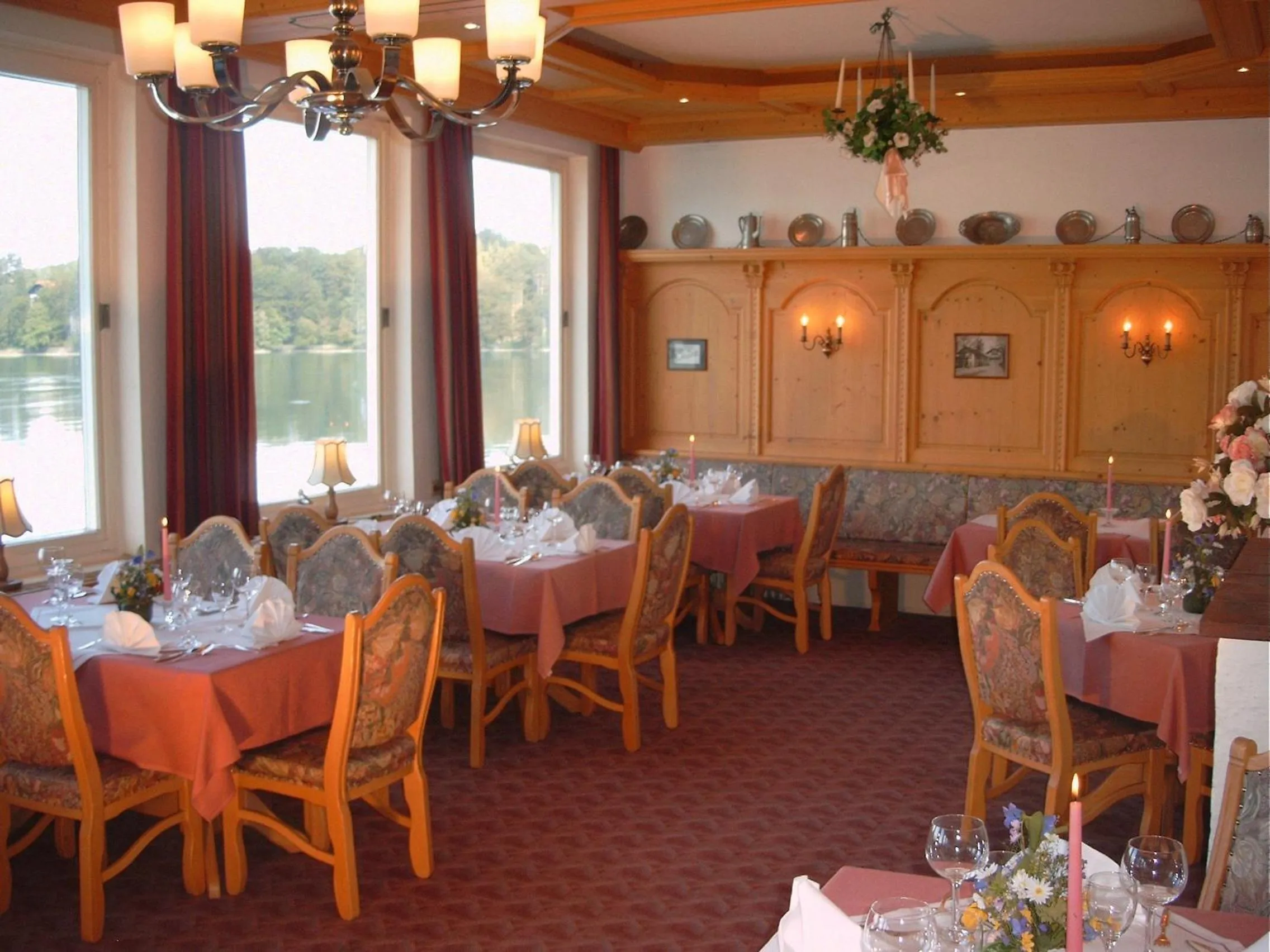 Restaurant/places to eat in Seehotel Grauer Bär