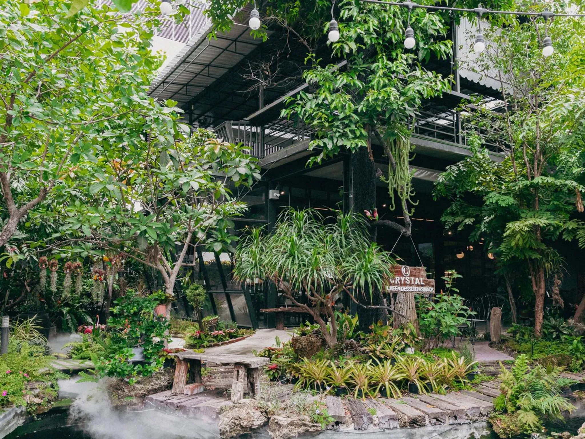 Restaurant/places to eat in Crystal Resort Korat