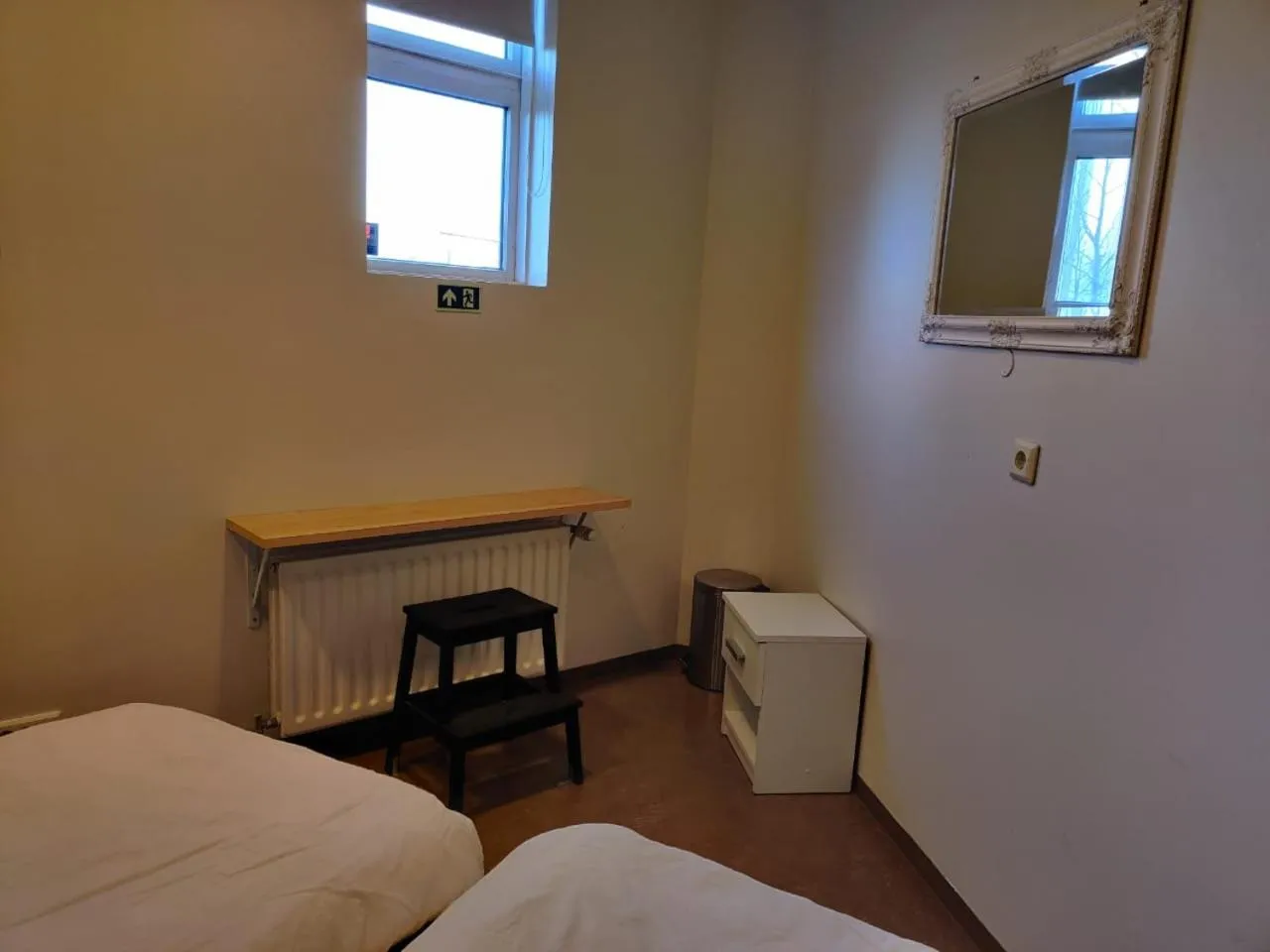 Communal lounge/ TV room, Bed in SM Hostel