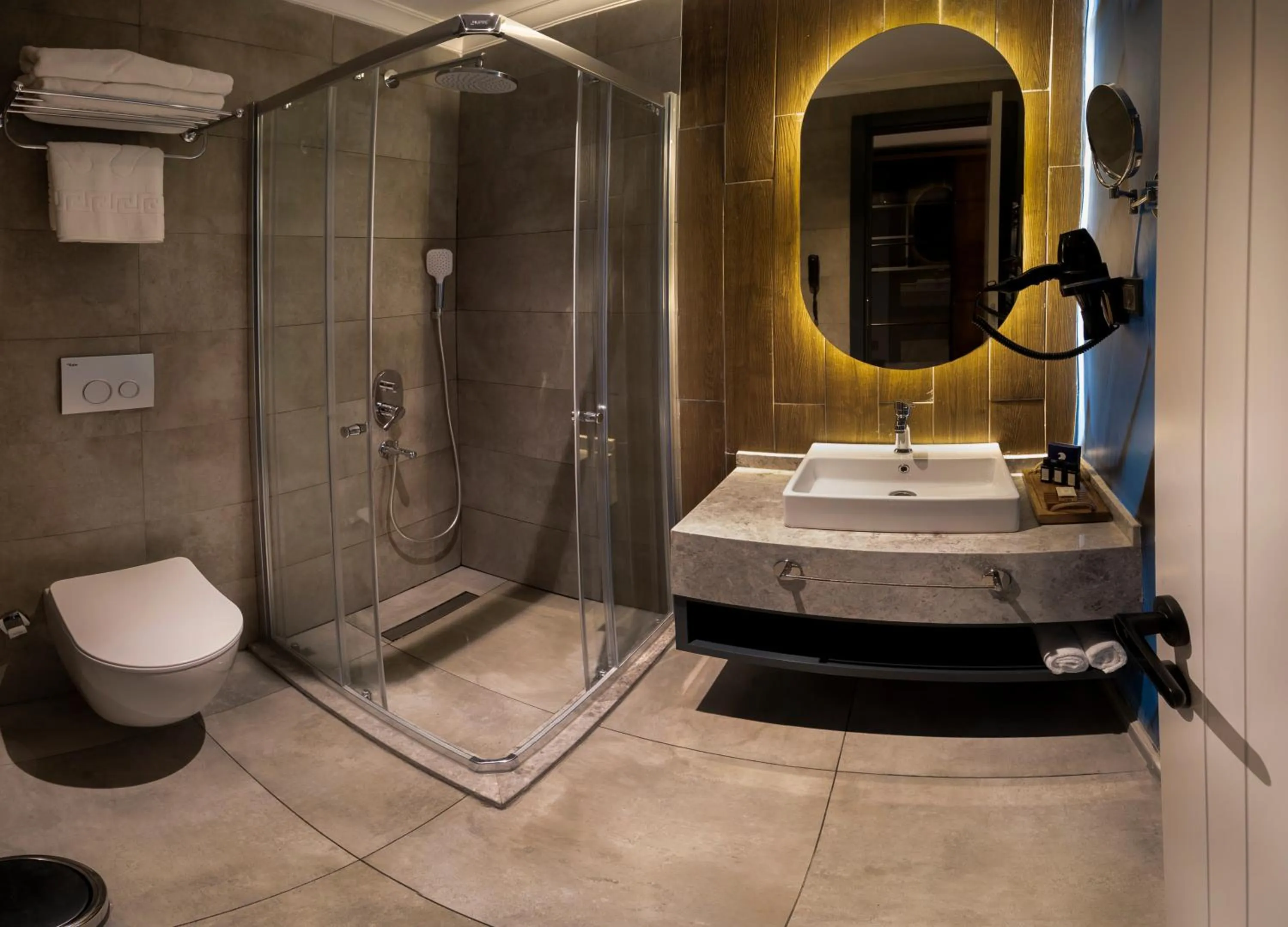 Shower in Oksijen Zone Hotel & Spa - Full Board Plus