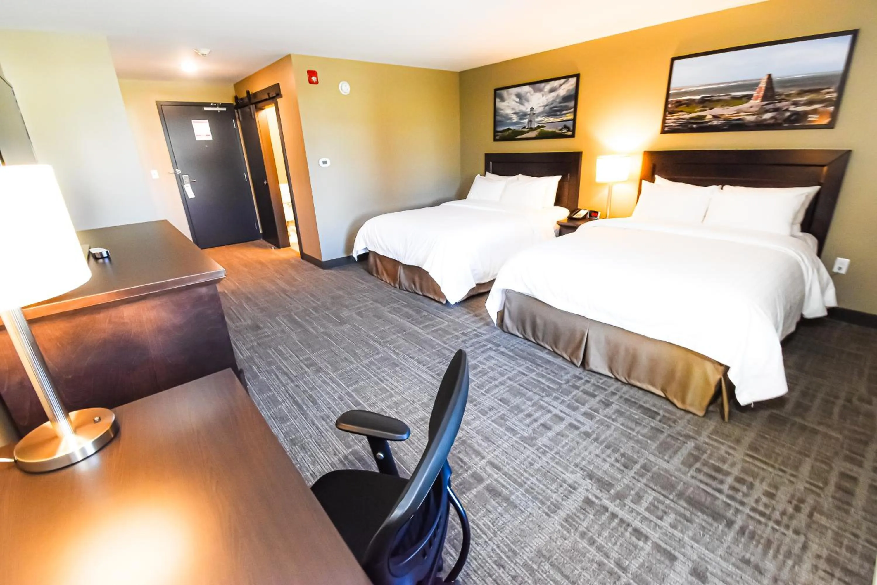 Photo of the whole room, Bed in Canad Inns Destination Centre Windsor Park