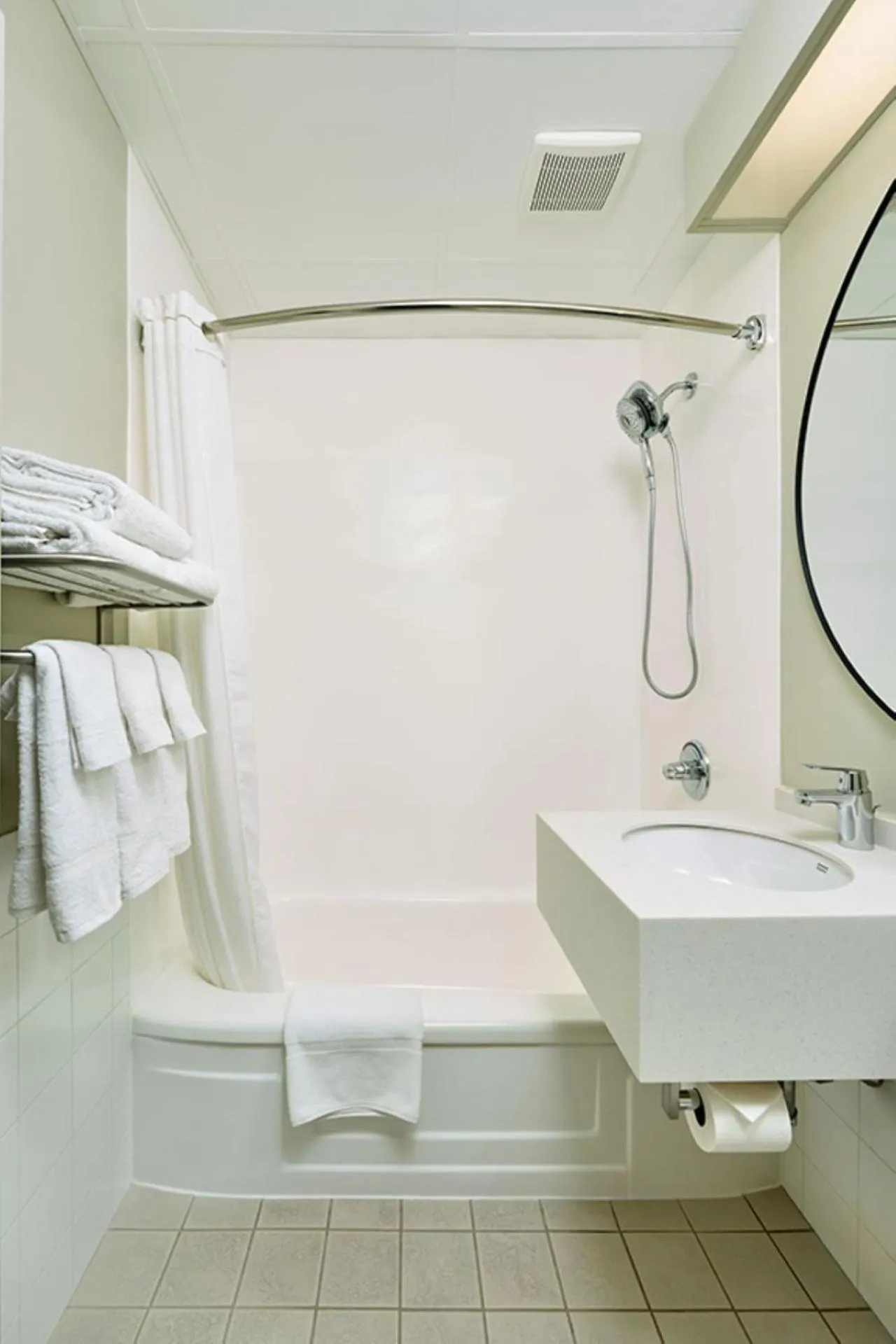 Shower in Canad Inns Destination Centre Windsor Park