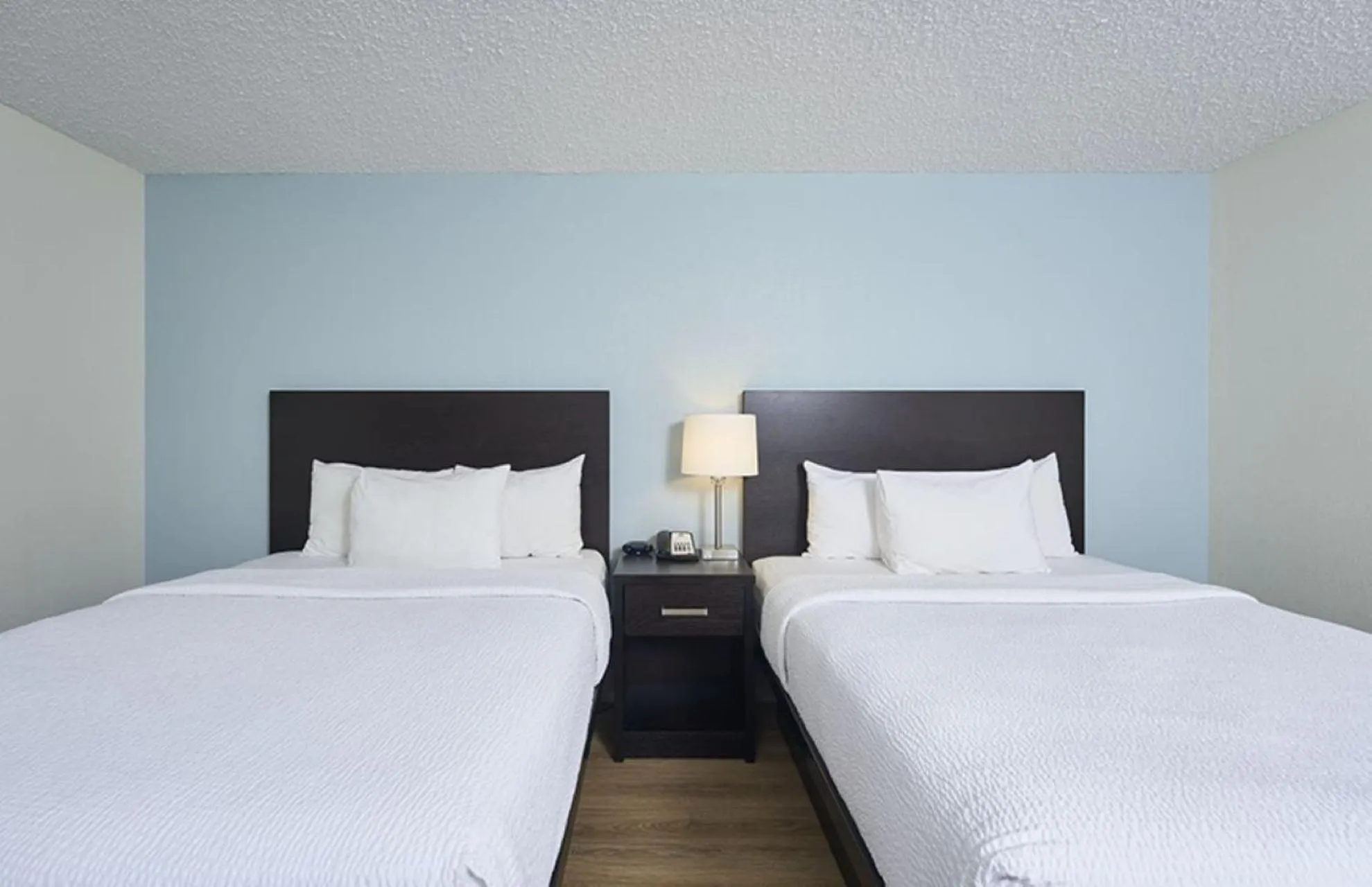 Bed in Canad Inns Destination Centre Windsor Park