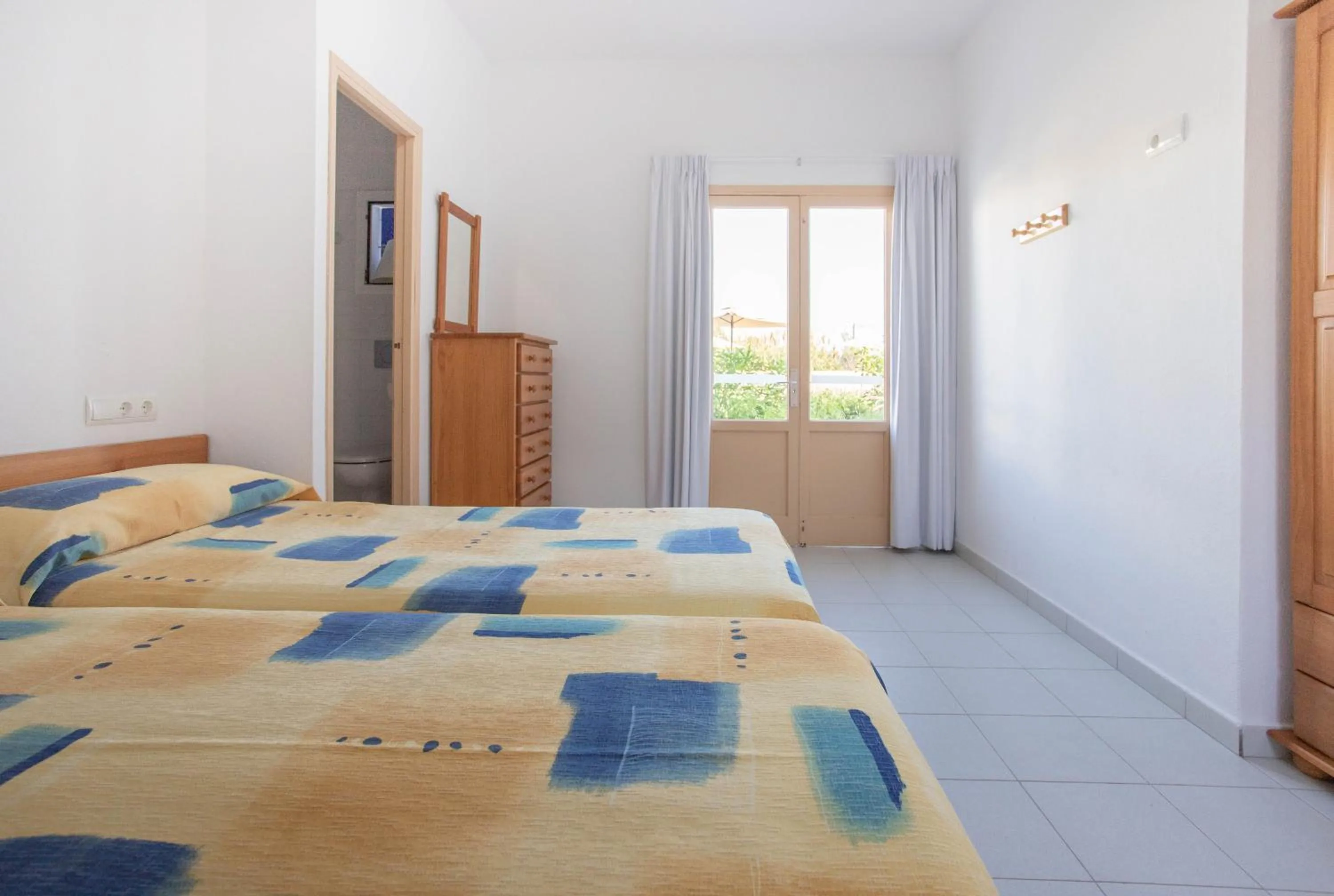 Bed in Hostal Mayans