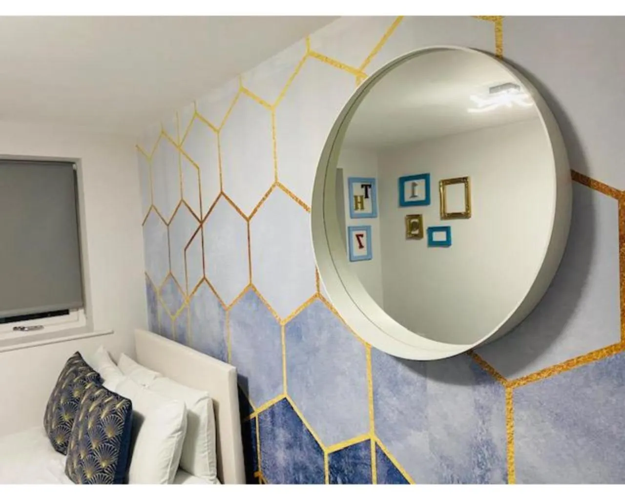 Bedroom, Bed in Townhouse PLUS @ Lower Beth Street Stoke