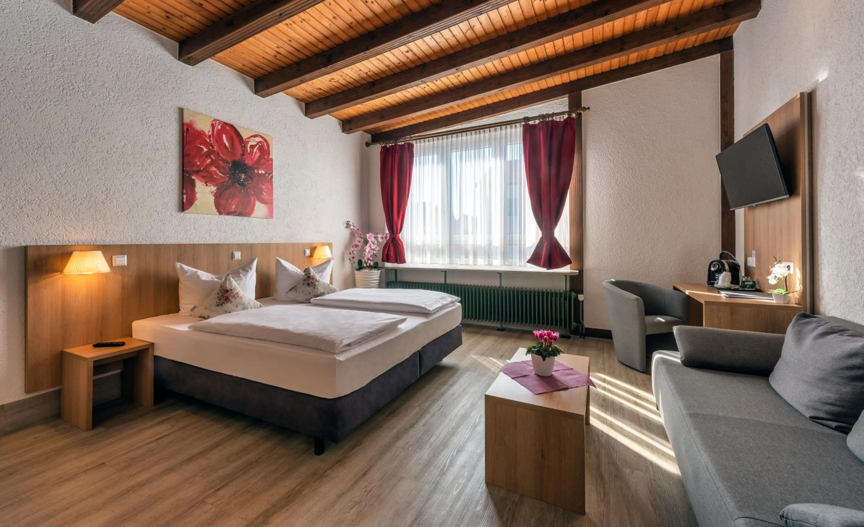 Bedroom, Bed in Bodenseehotel Krone & Gästehaus