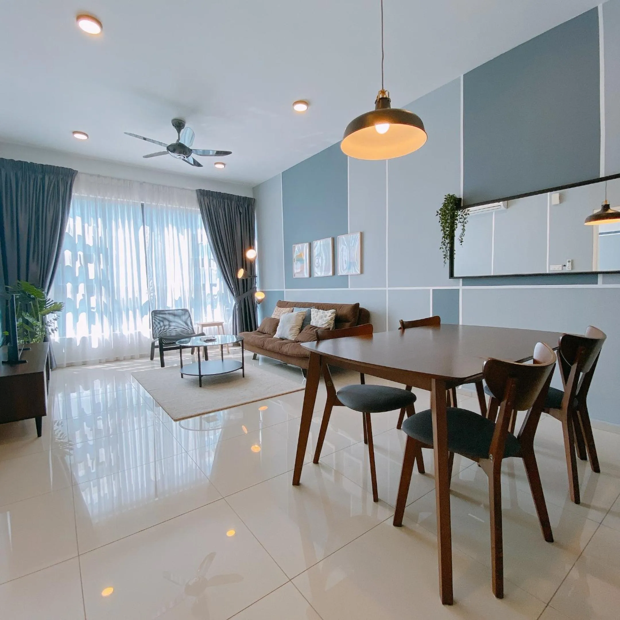 Living room in Eko Cheras Residences by De Space