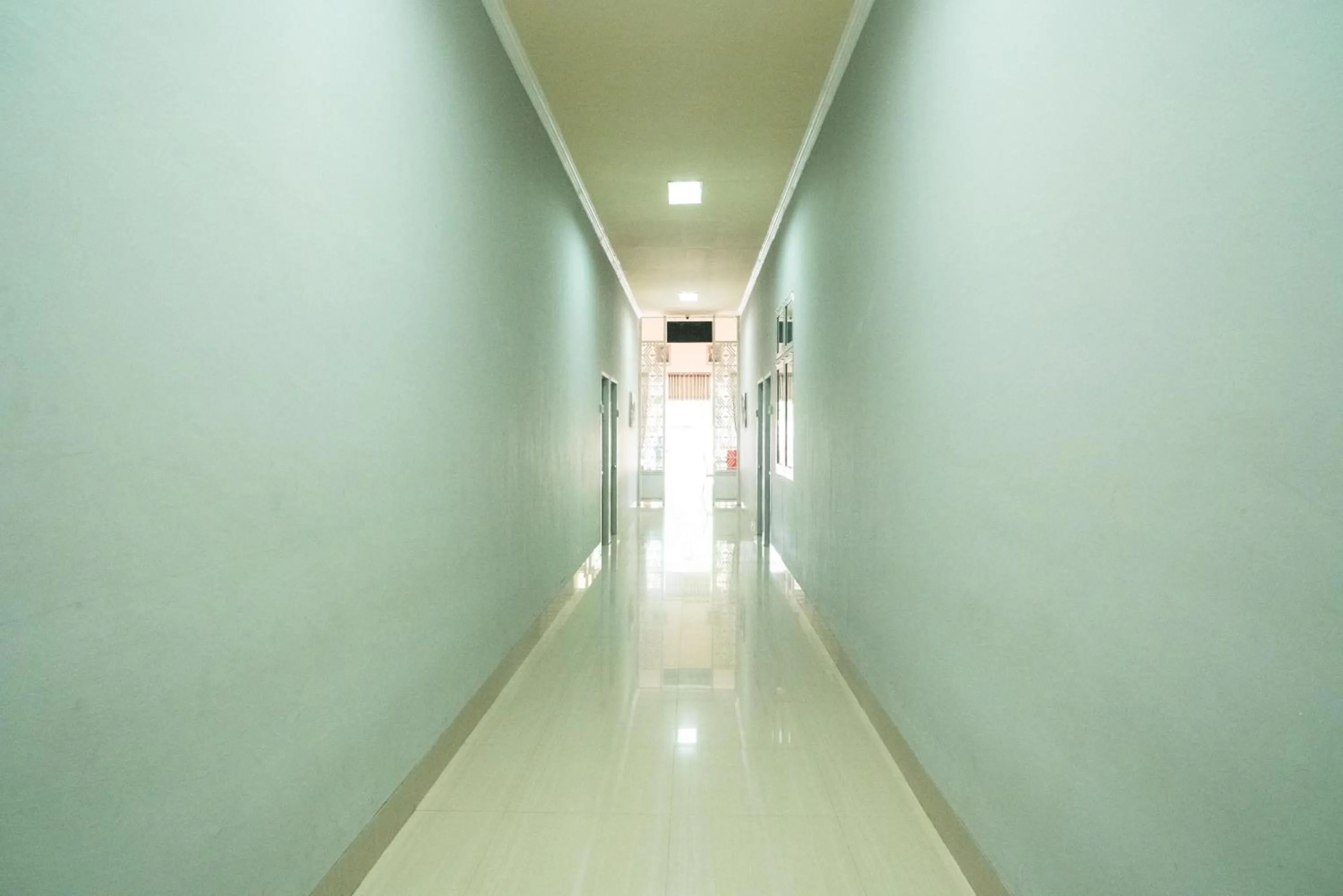 Property building in RedDoorz @ Jalan Pendidikan Mataram