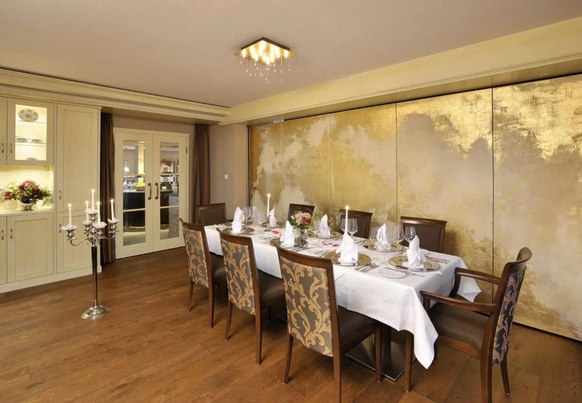Restaurant/places to eat in Hotel Hohe Linde