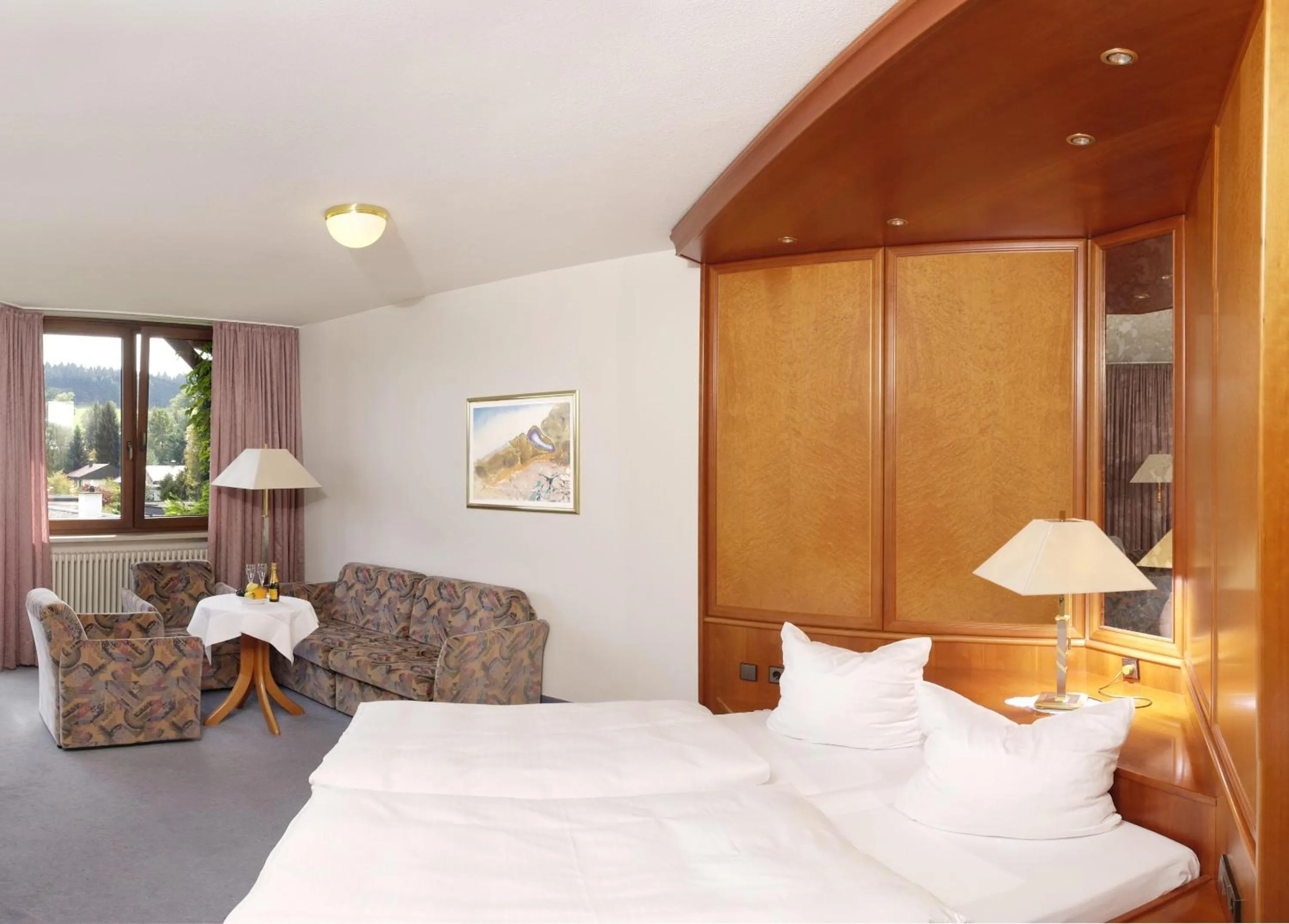 Photo of the whole room, Bed in Hotel Hohe Linde