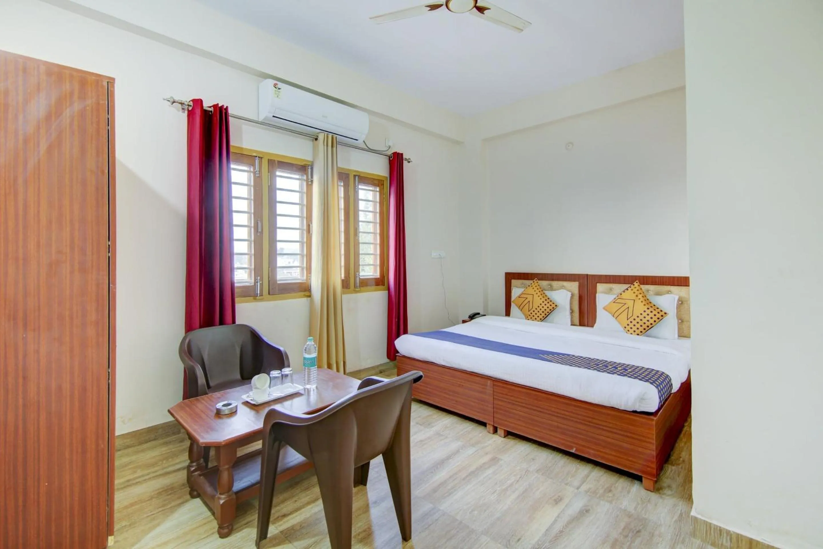 Bedroom, Bed in SPOT ON Chandra's Residence