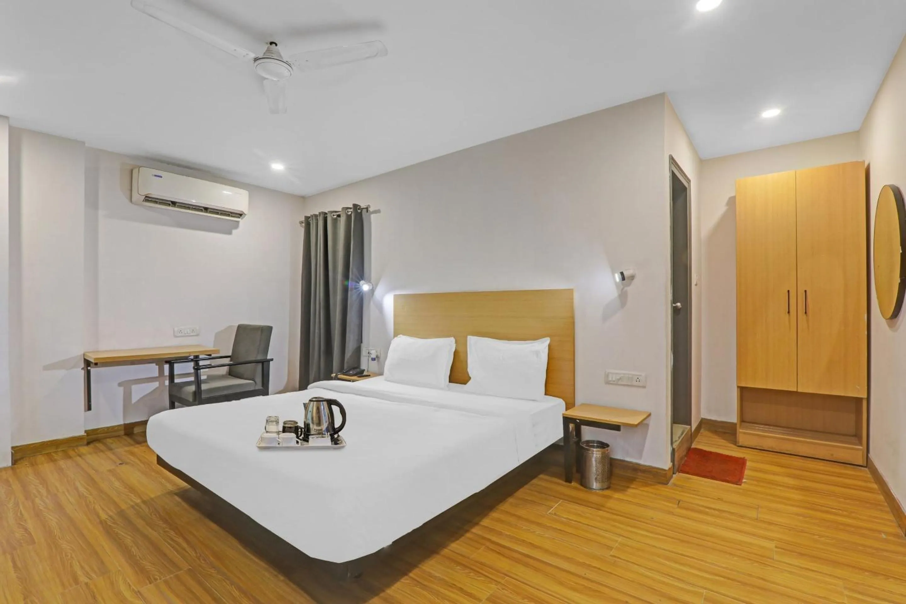 Bedroom, Bed in Townhouse The Shubham