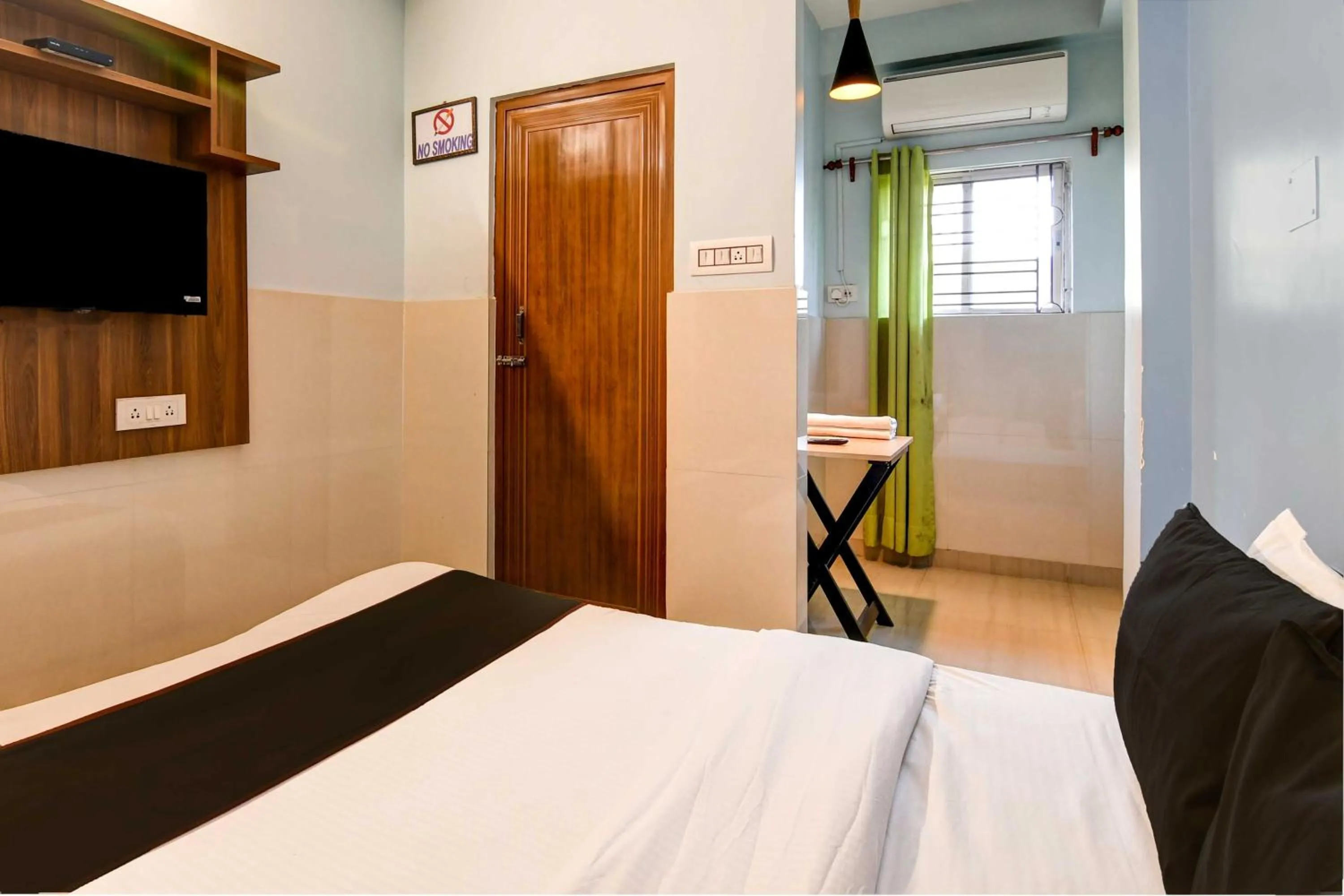 Bedroom, Bed in Super Hotel O New KOLKATA HOTEL