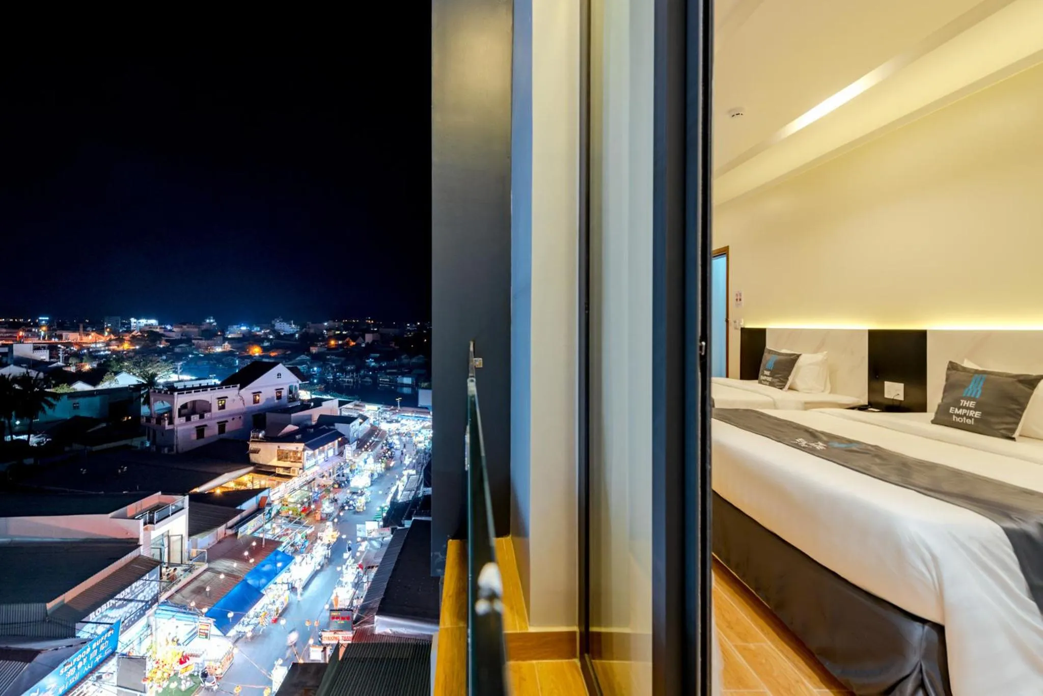 Bed in The Empire Hotel