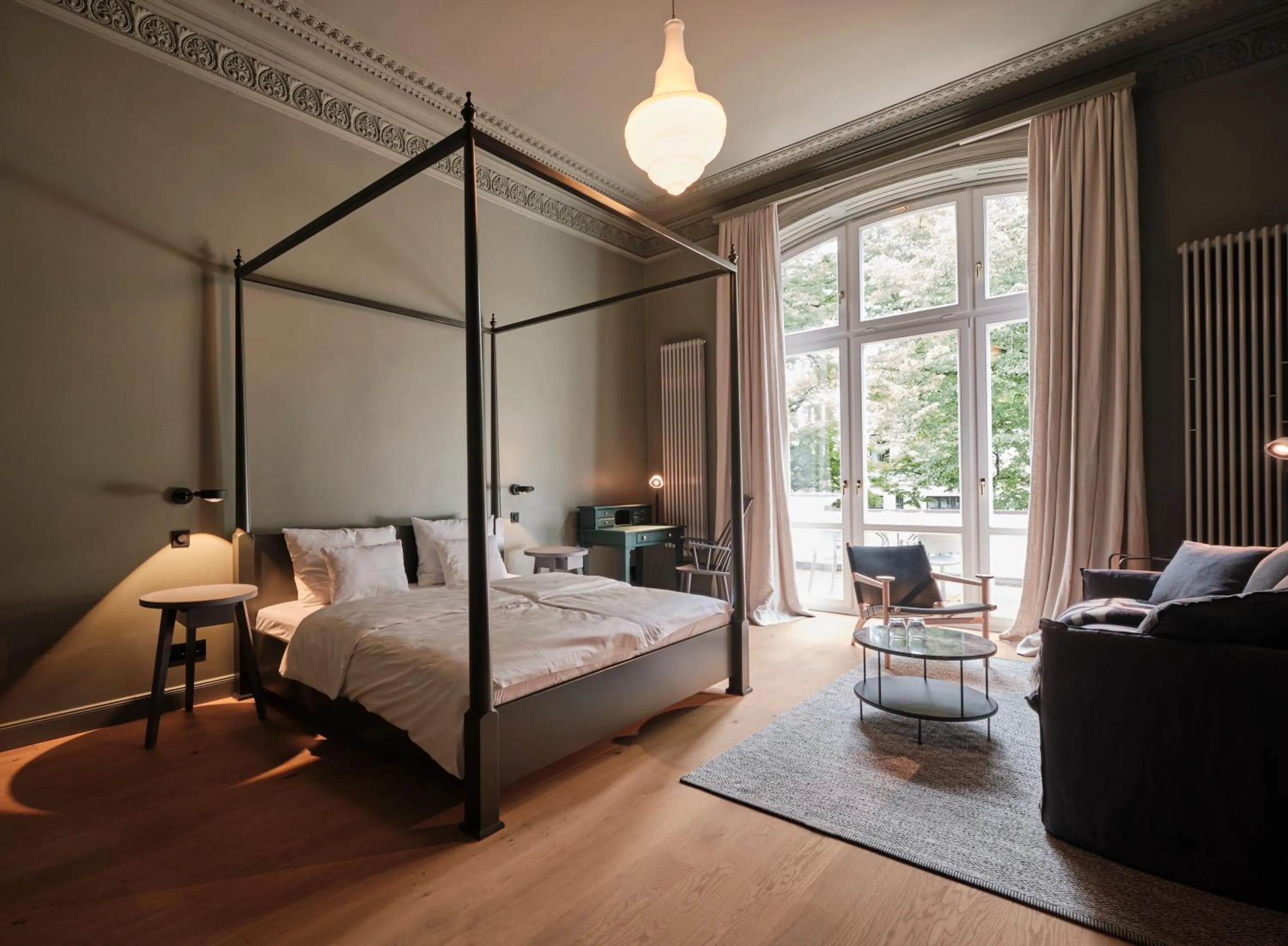 Photo of the whole room, Bed in stilwerk Hotel Heimhude