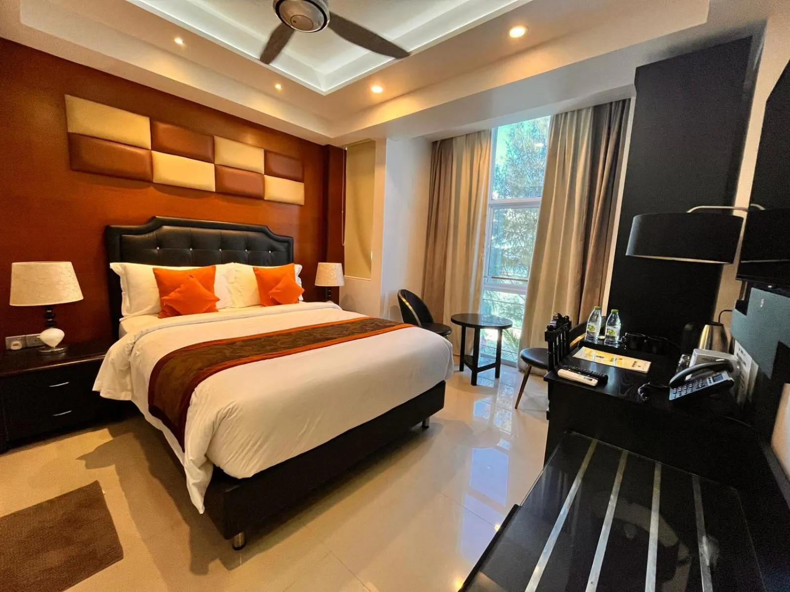 Bedroom, Bed in Rivethi Beach