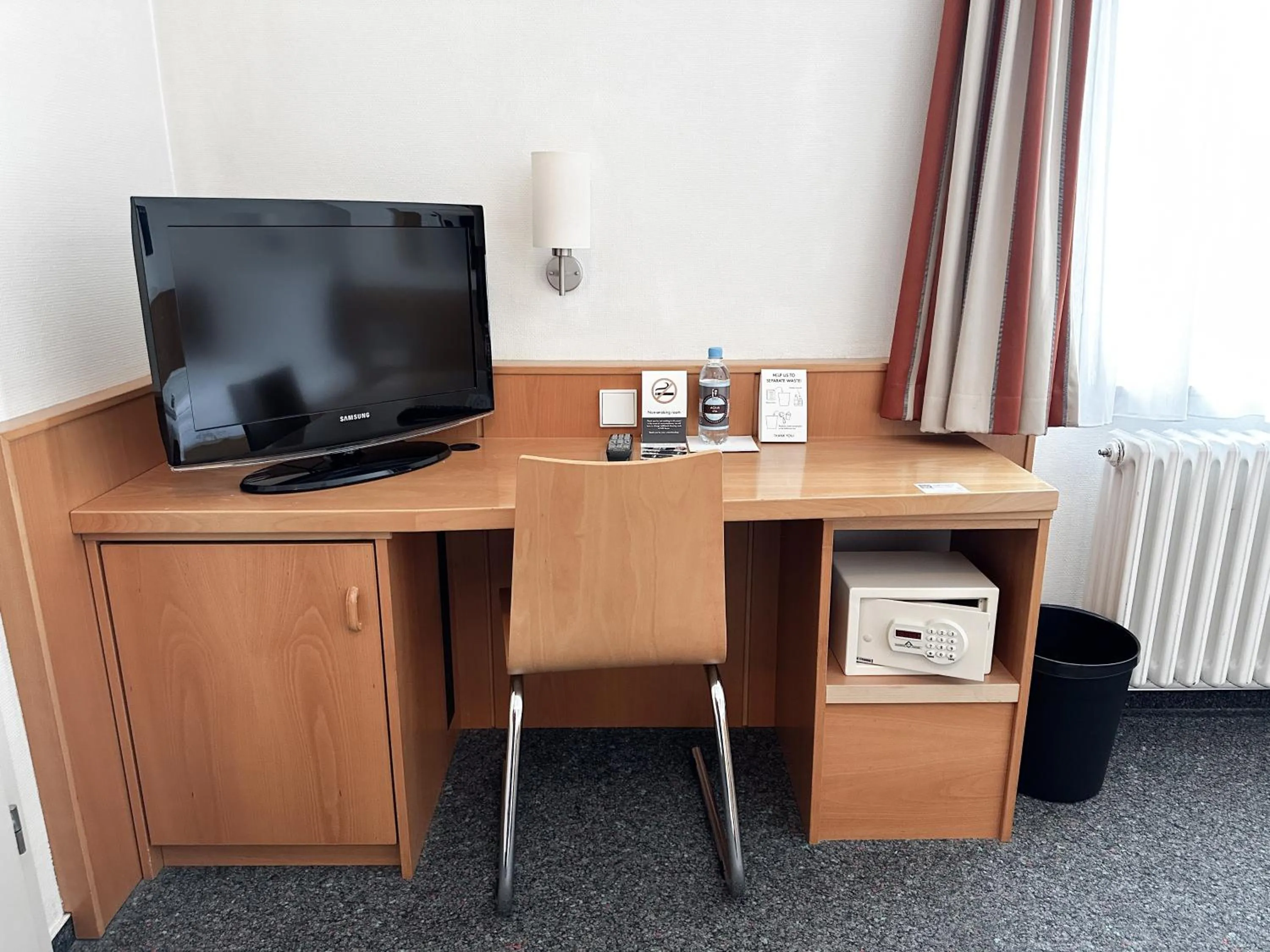 Photo of the whole room in Hotel Berliner Hof by Coffee Fellows Hotels