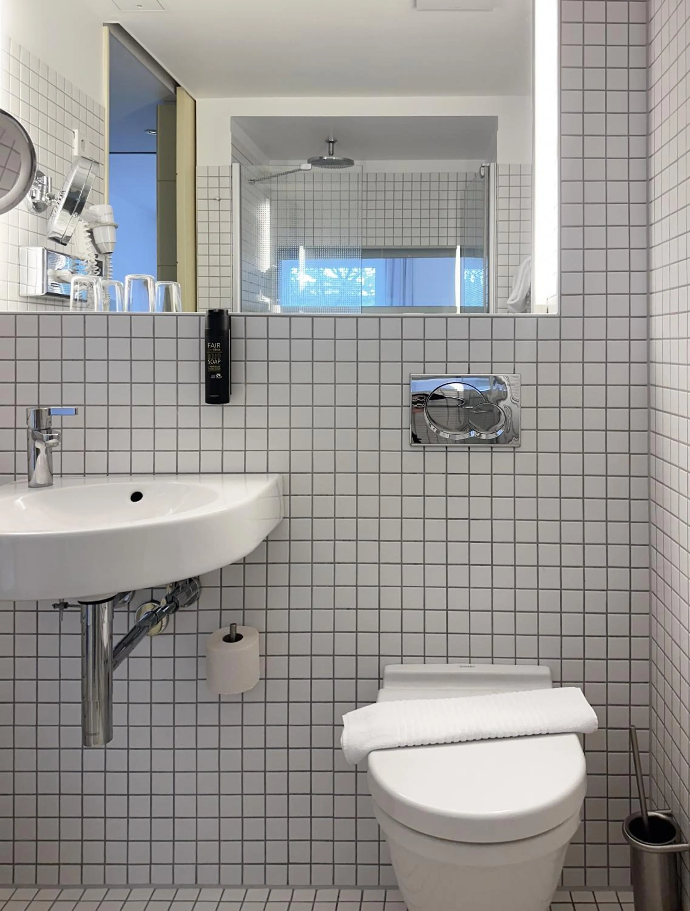 Bathroom in Hotel Berliner Hof by Coffee Fellows Hotels