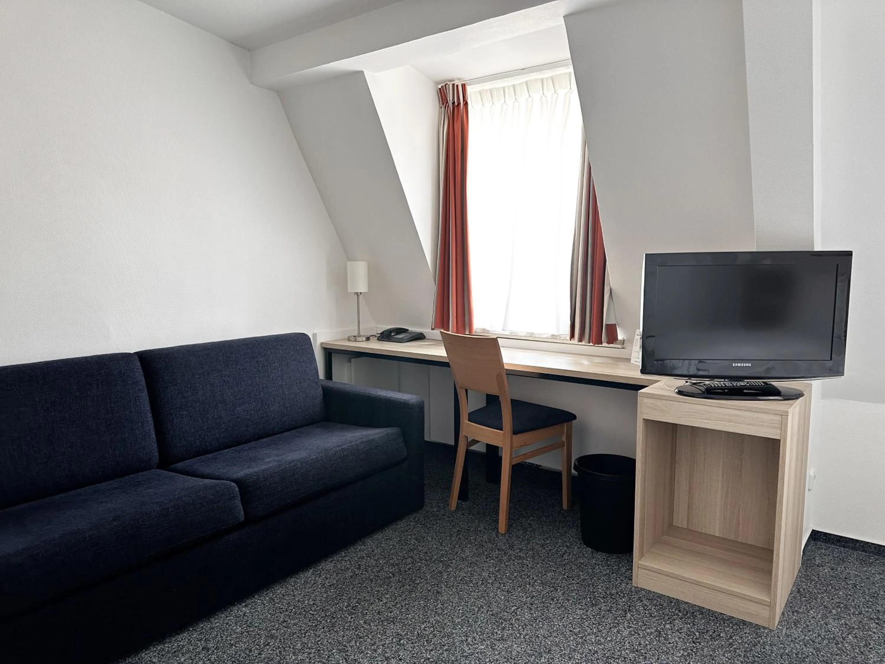 Photo of the whole room in Hotel Berliner Hof by Coffee Fellows Hotels