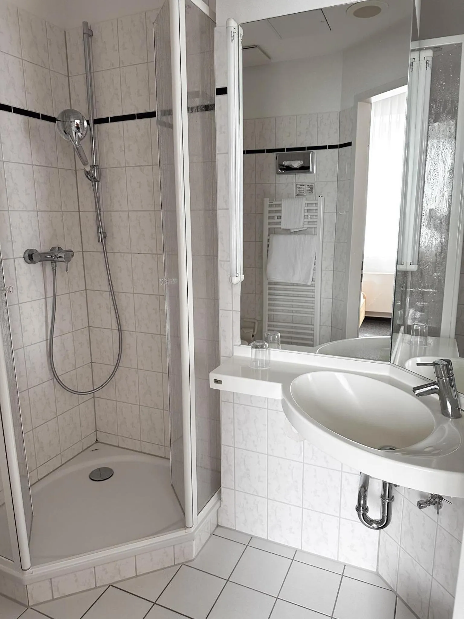 Bathroom in Hotel Berliner Hof by Coffee Fellows Hotels