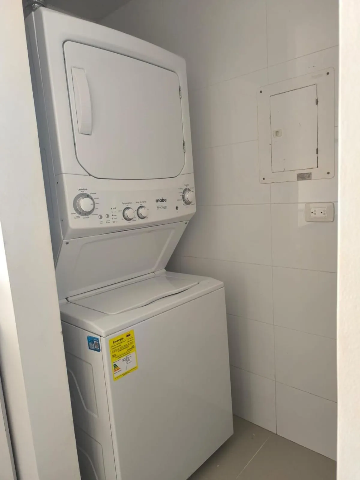 washing machine in Apartamentos frente al mar en Morros City