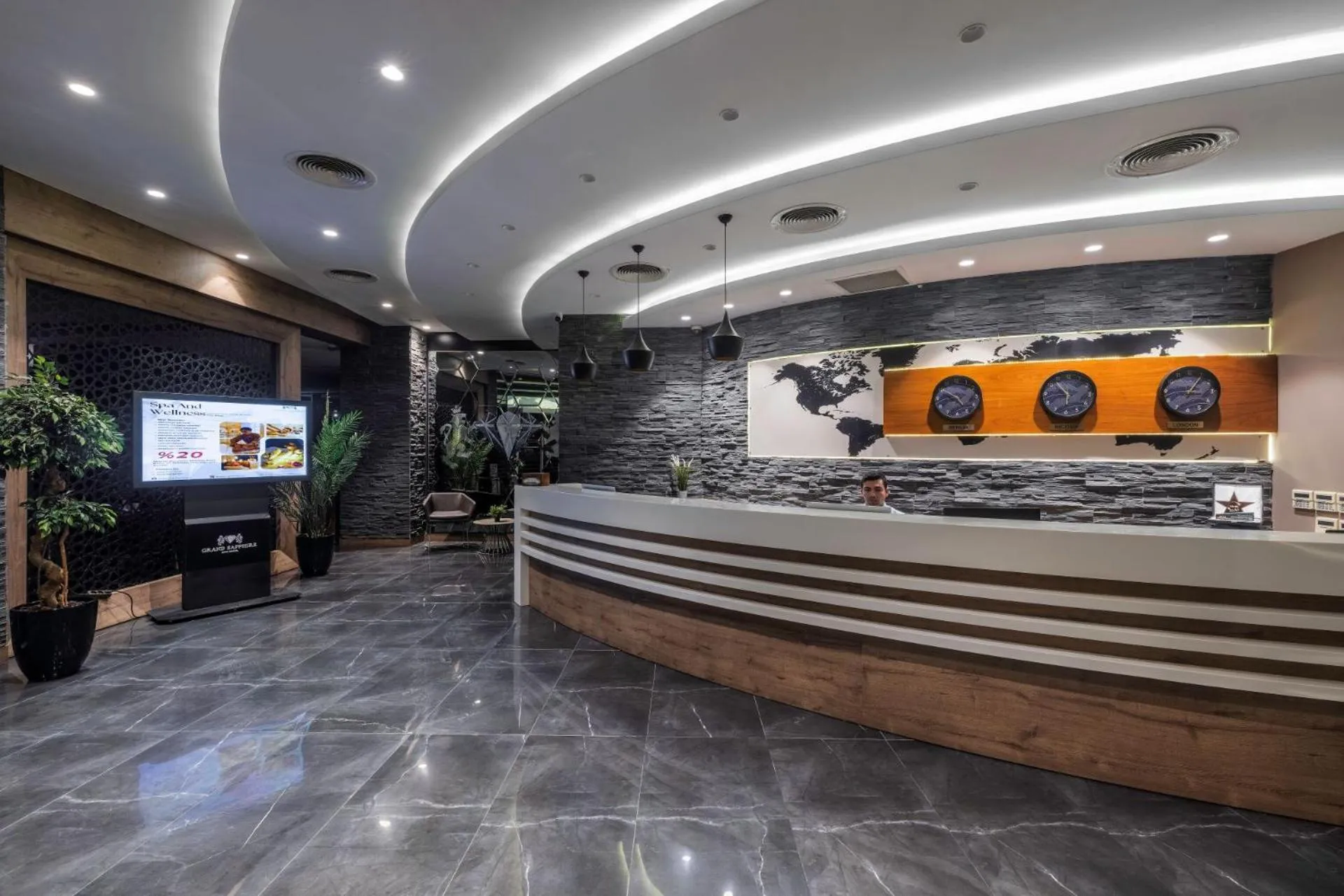 Grand Sapphire City Hotel