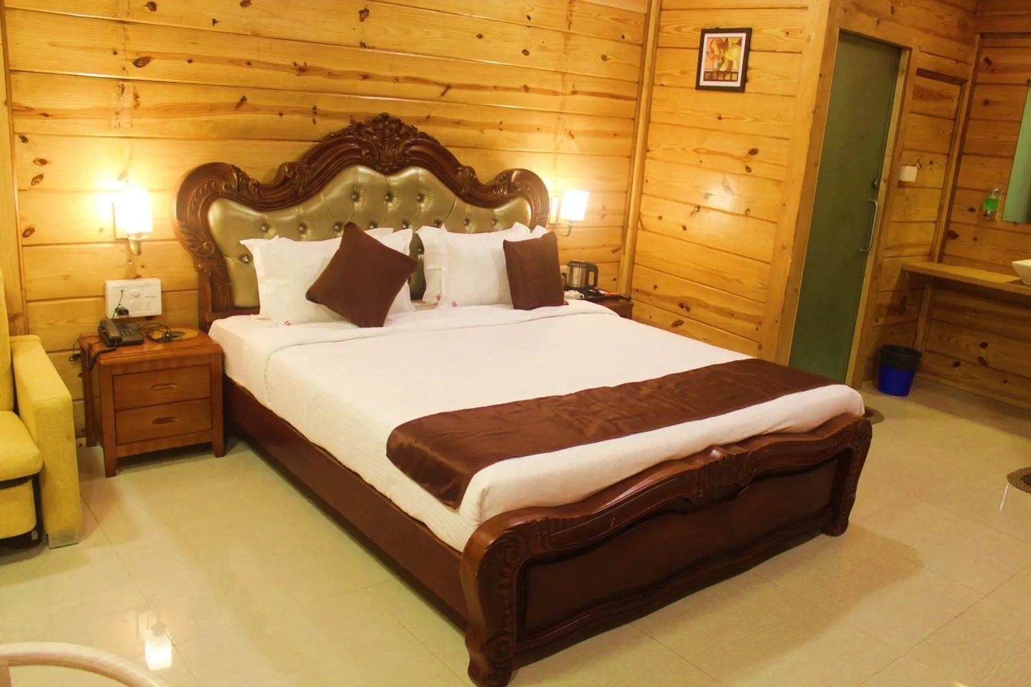 Bed in Oxygen Resorts Mahabaleshwar