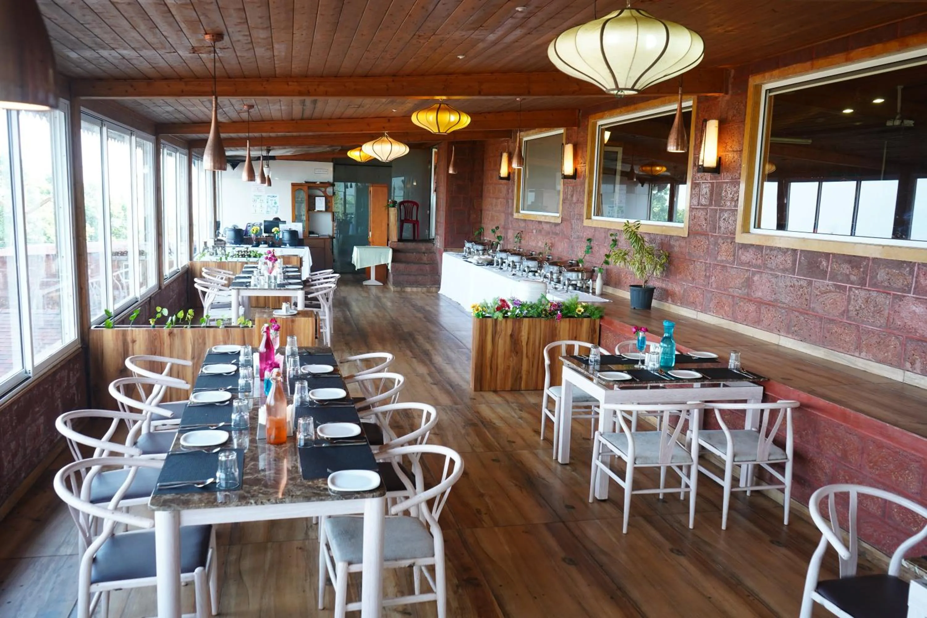 Restaurant/places to eat in Oxygen Resorts Mahabaleshwar