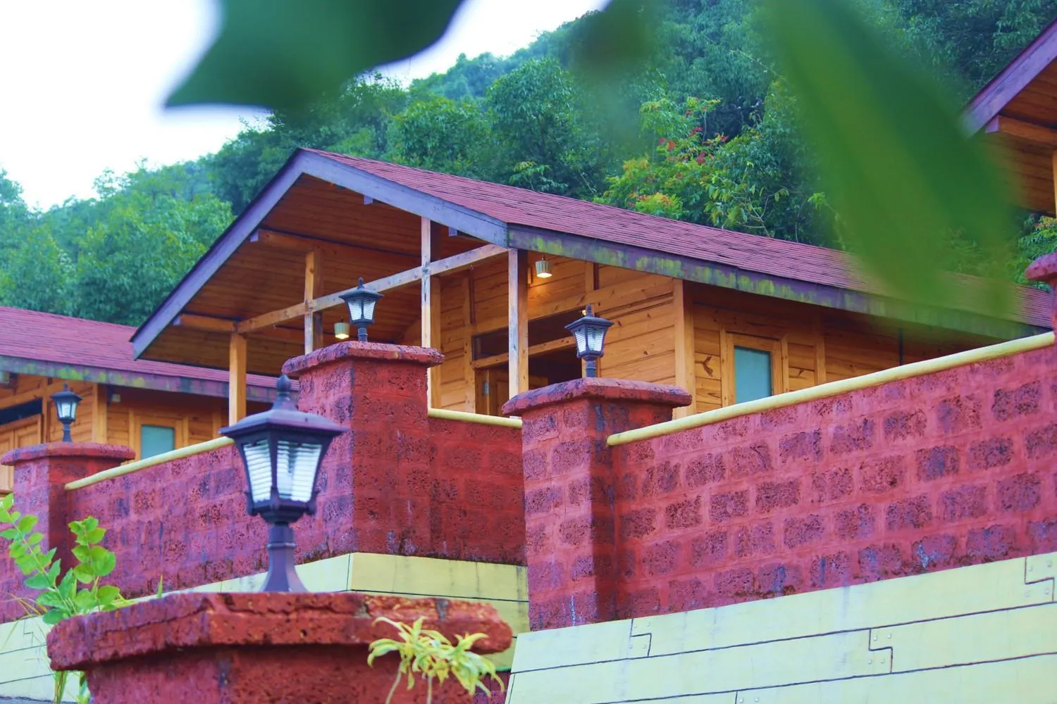 Property building in Oxygen Resorts Mahabaleshwar