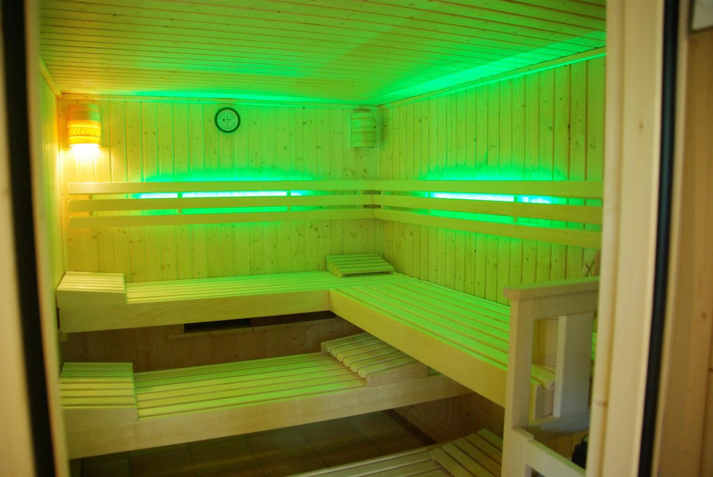 Spa and wellness centre/facilities, Bed in Hotel-Garni Drachenburg