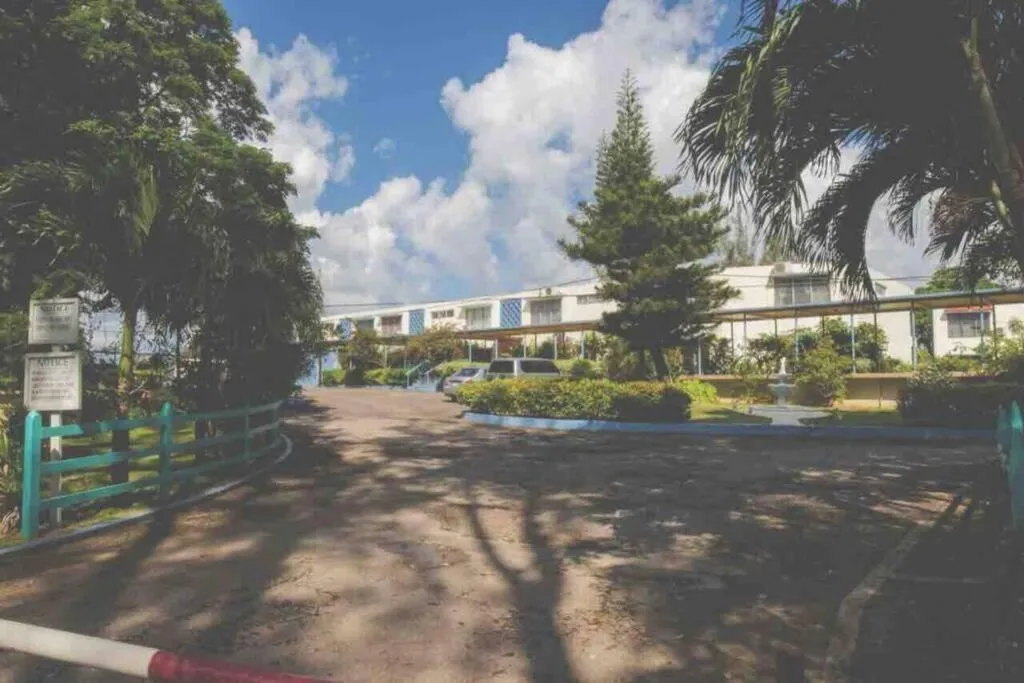 Property building in Contemporary Ocean view 2bed Carib Ocho Rios Condo