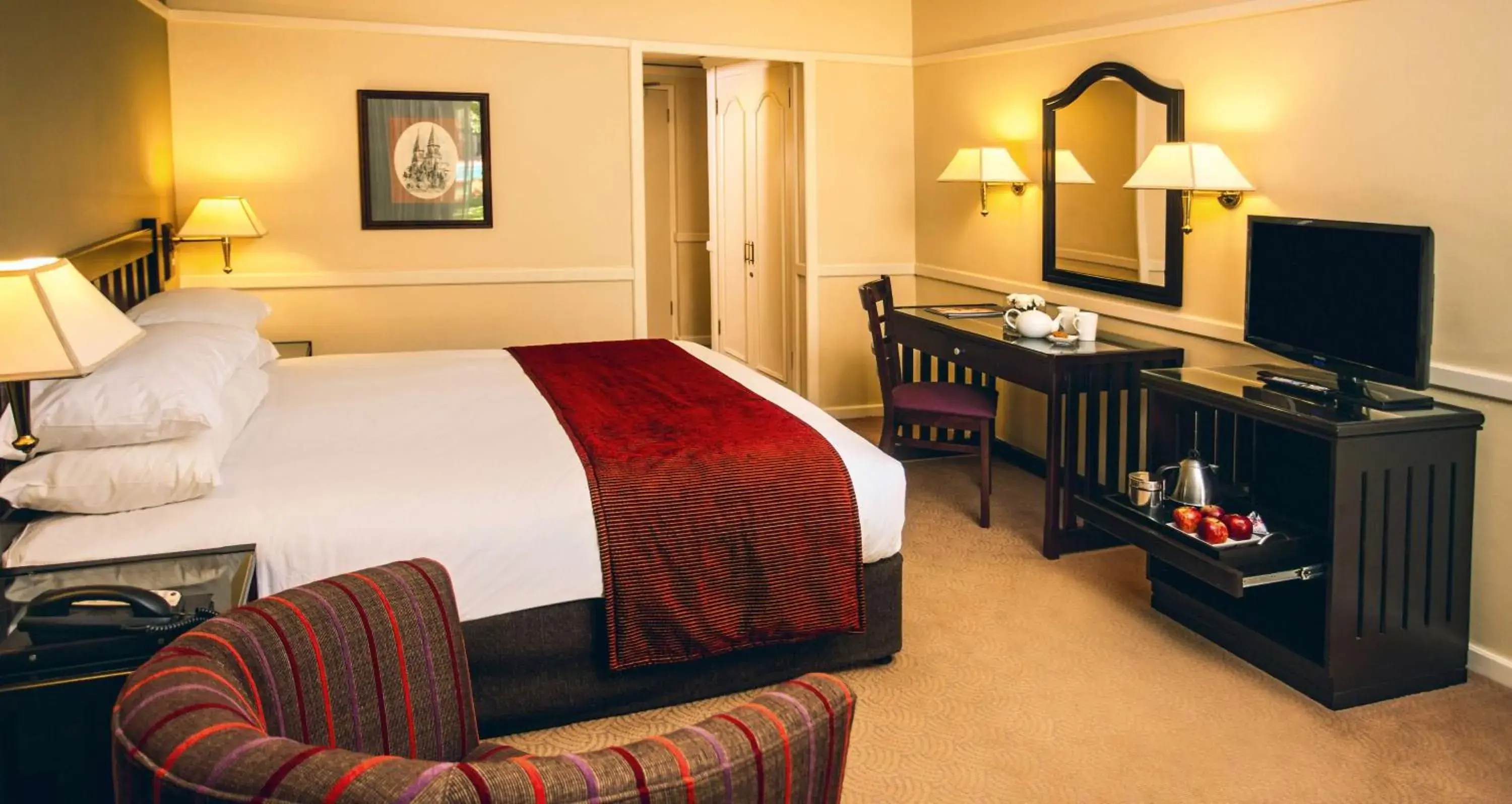 Standard Double Room Non Smoking in Southern Sun Bloemfontein Standard Double Room Non Smoking in Southern Sun Bloemfontein