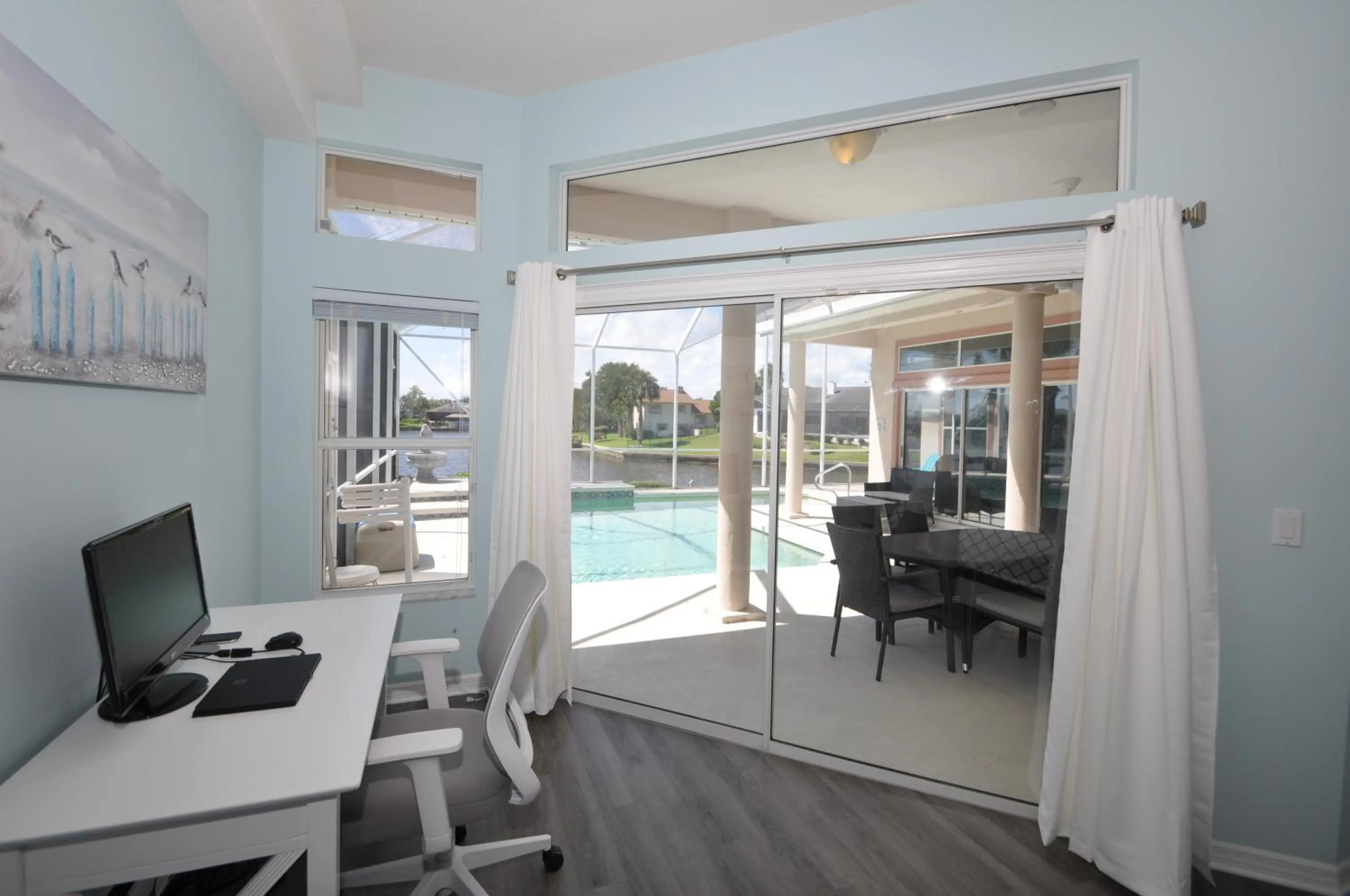 Sunset Bay Beautiful Pool Home - Bring Your Boat or Jet Ski - Canal with Dock- Sleeps 10 - 4 BD