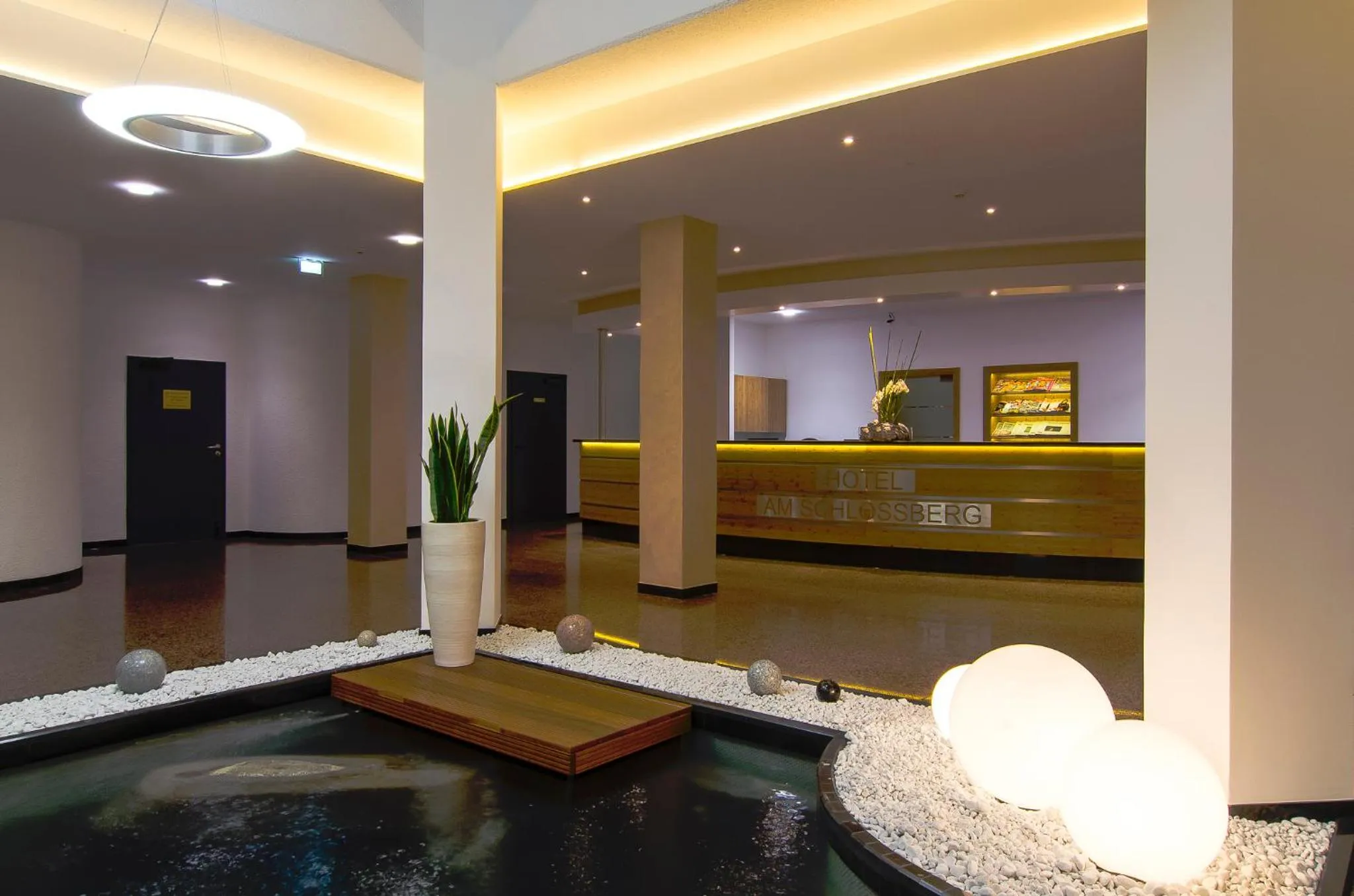 Lobby or reception in Best Western Plus Hotel Am Schlossberg