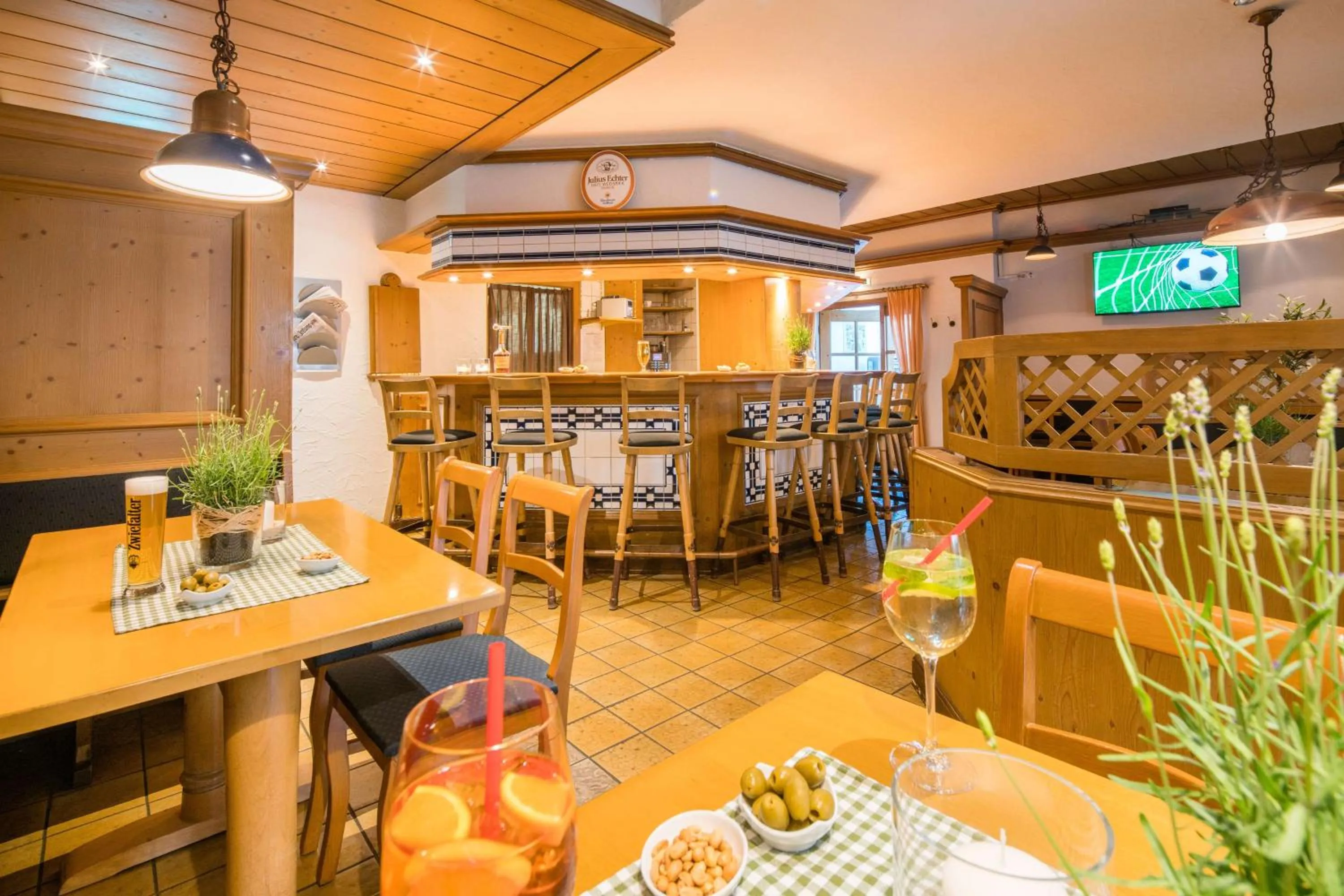 Restaurant/places to eat in Best Western Plus Hotel Am Schlossberg