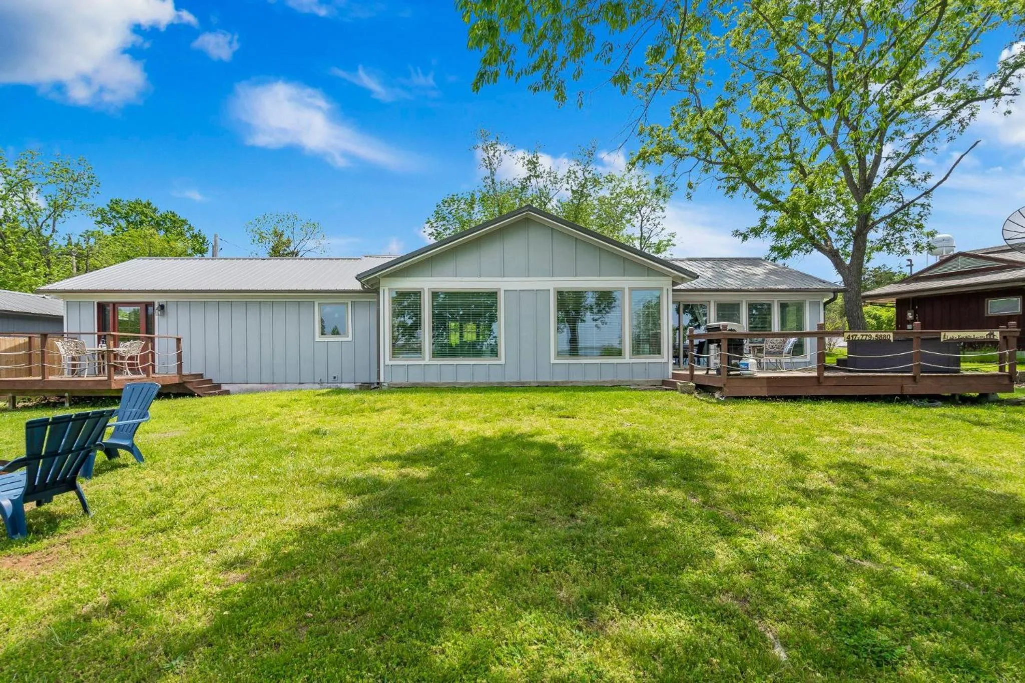 Lake Escape Lakefront Lodge at Red Bud Cove