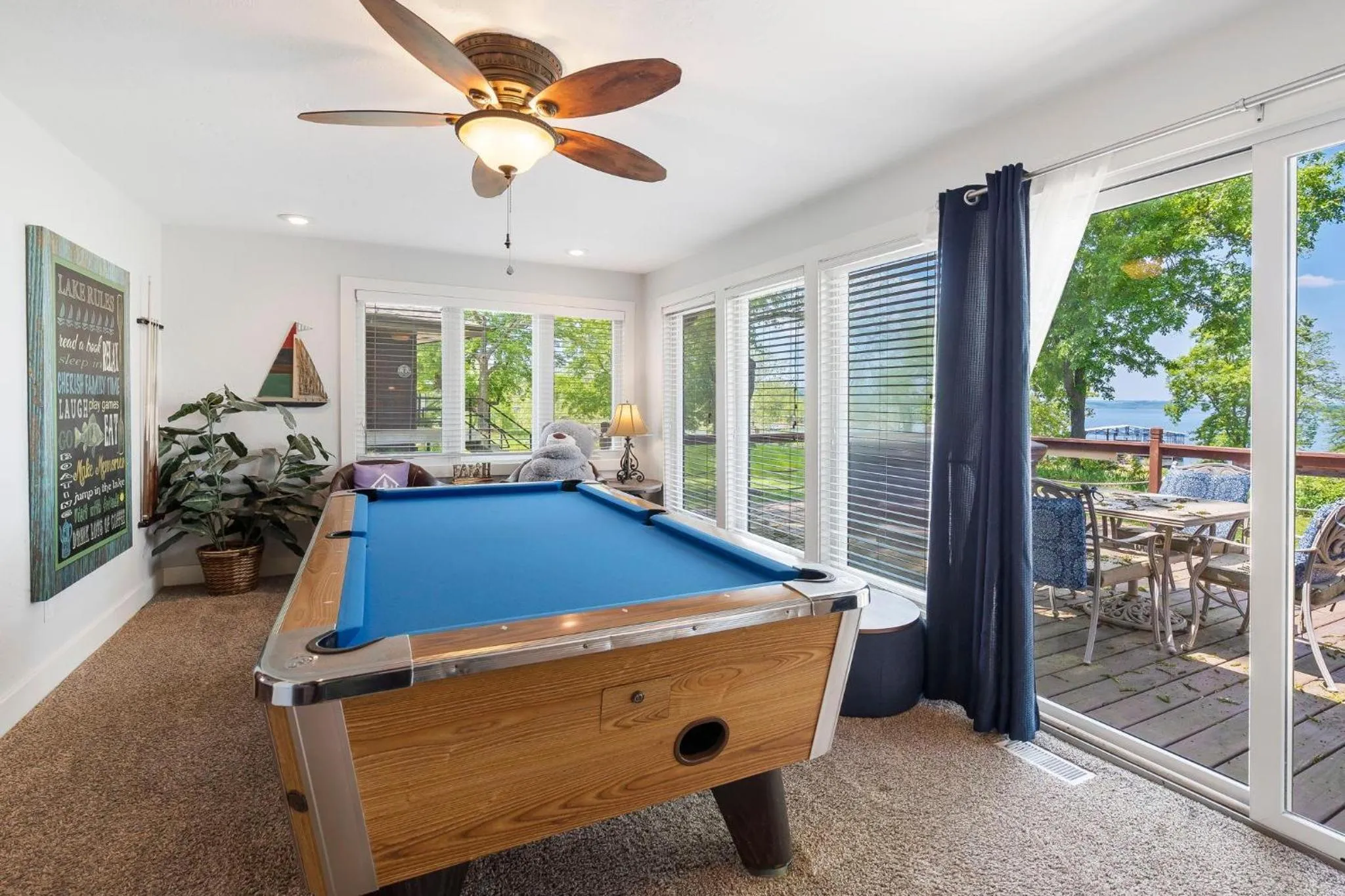 Lake Escape Lakefront Lodge at Red Bud Cove